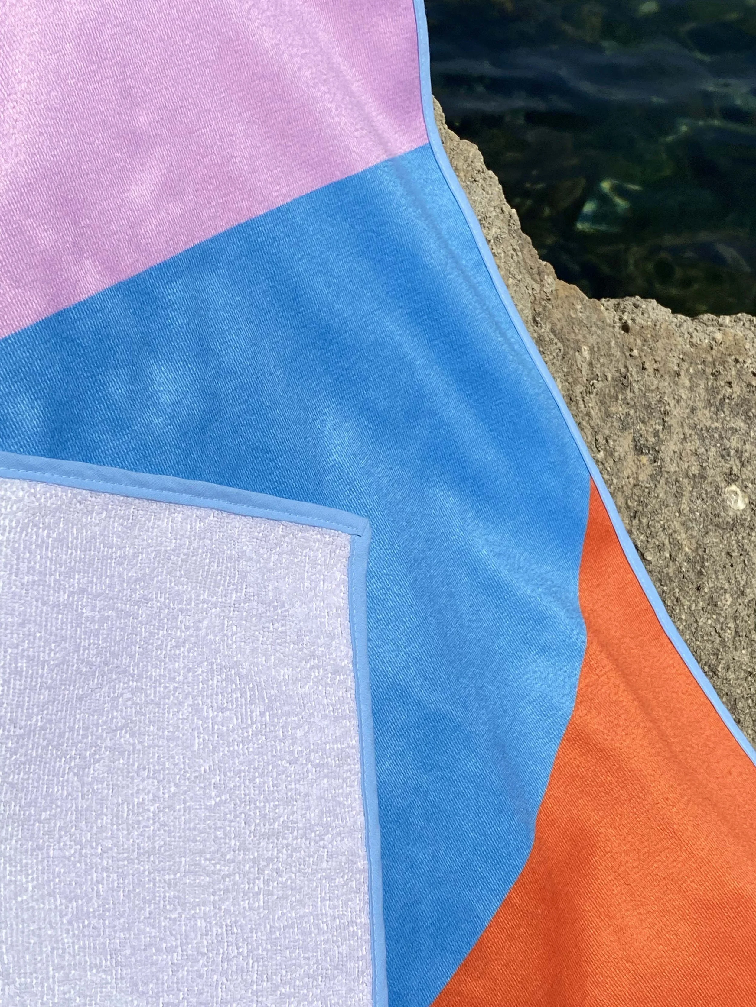 grande-serviette-plage-double-face-compact-éponge-made-in-france.jpg