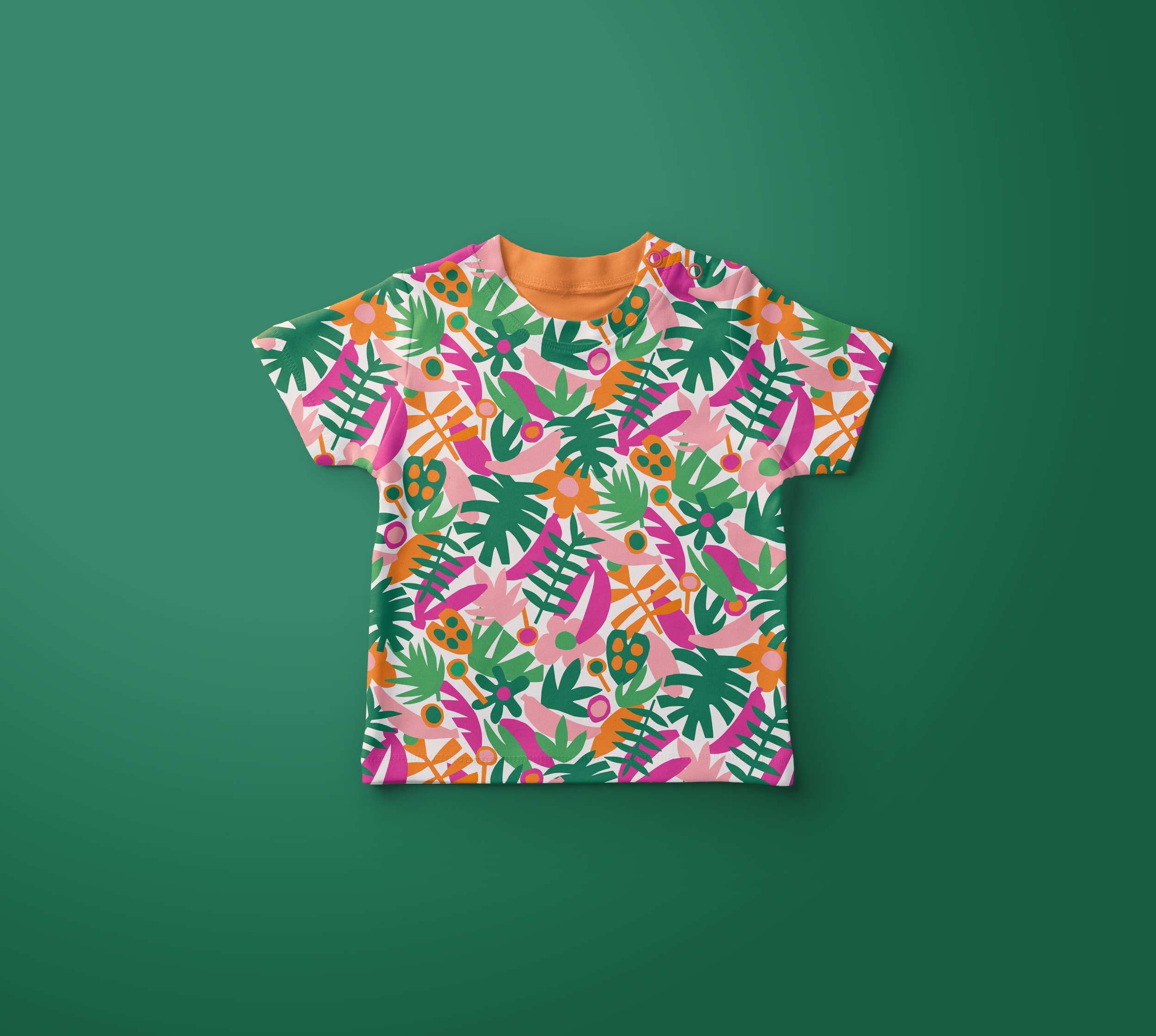 MOCKUP_TSHIRT_CR_2.jpg