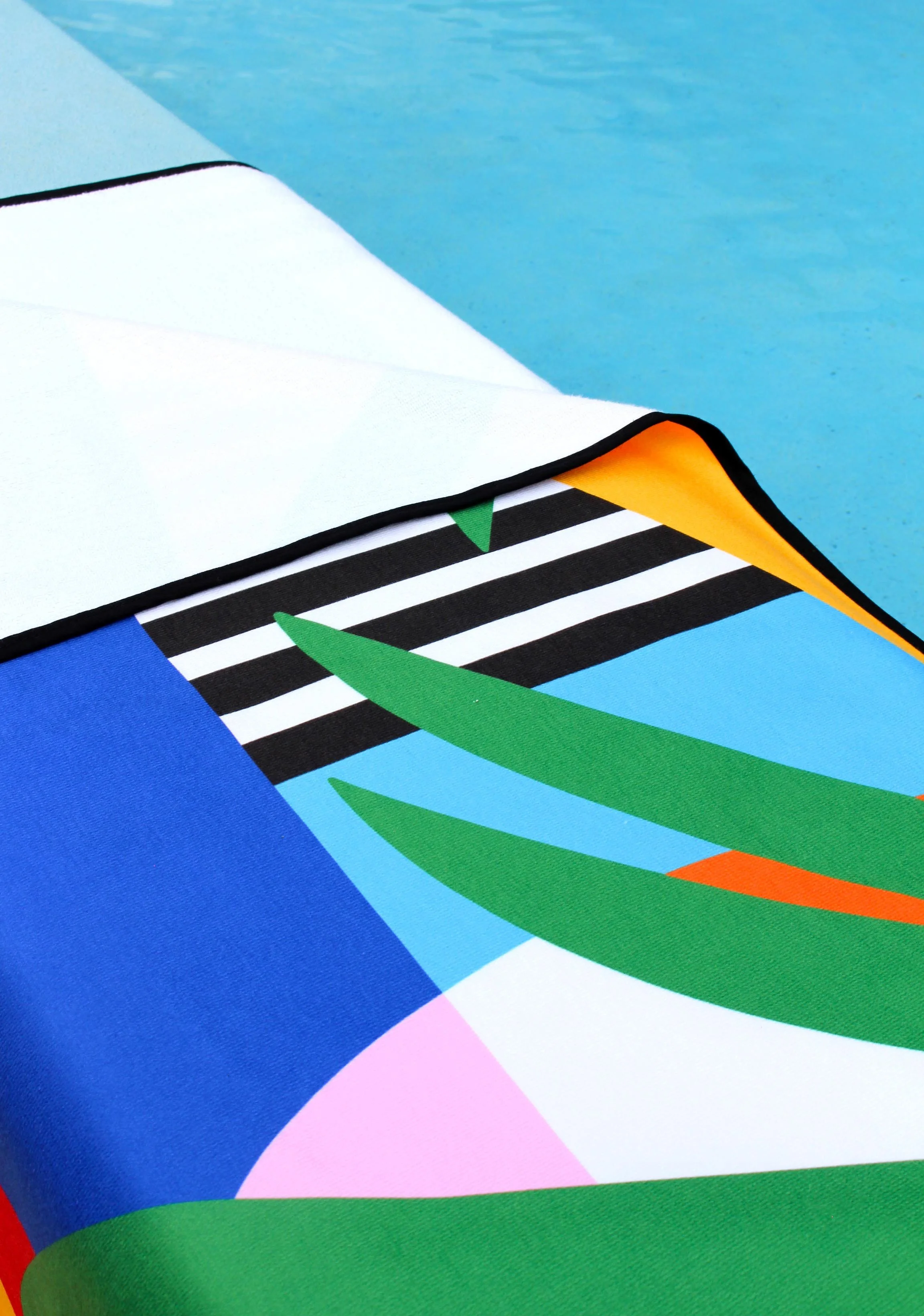 serviette-plage-piscine-microfibre-coton-originale-made-in-france.jpg
