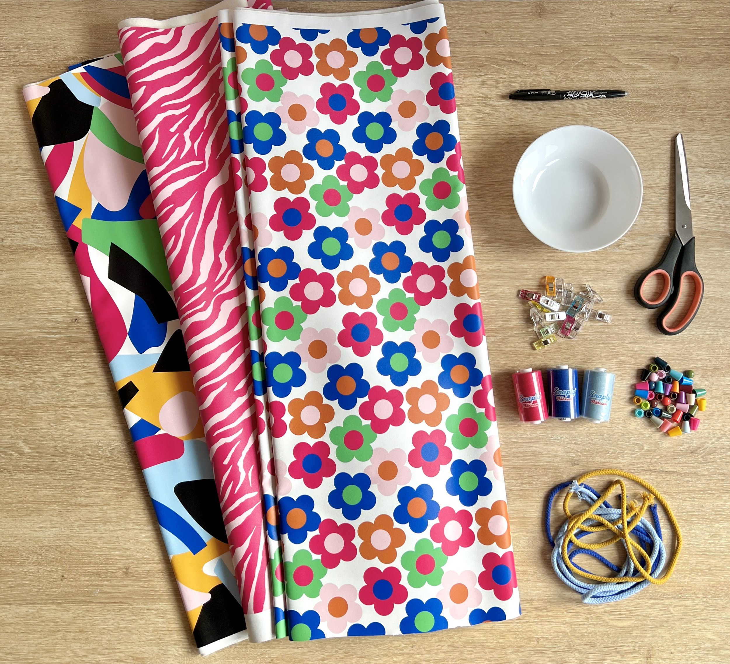 tuto-diy-couture-debutant-porte-clés-cuir-vegan-snaply-josie-bel.JPG