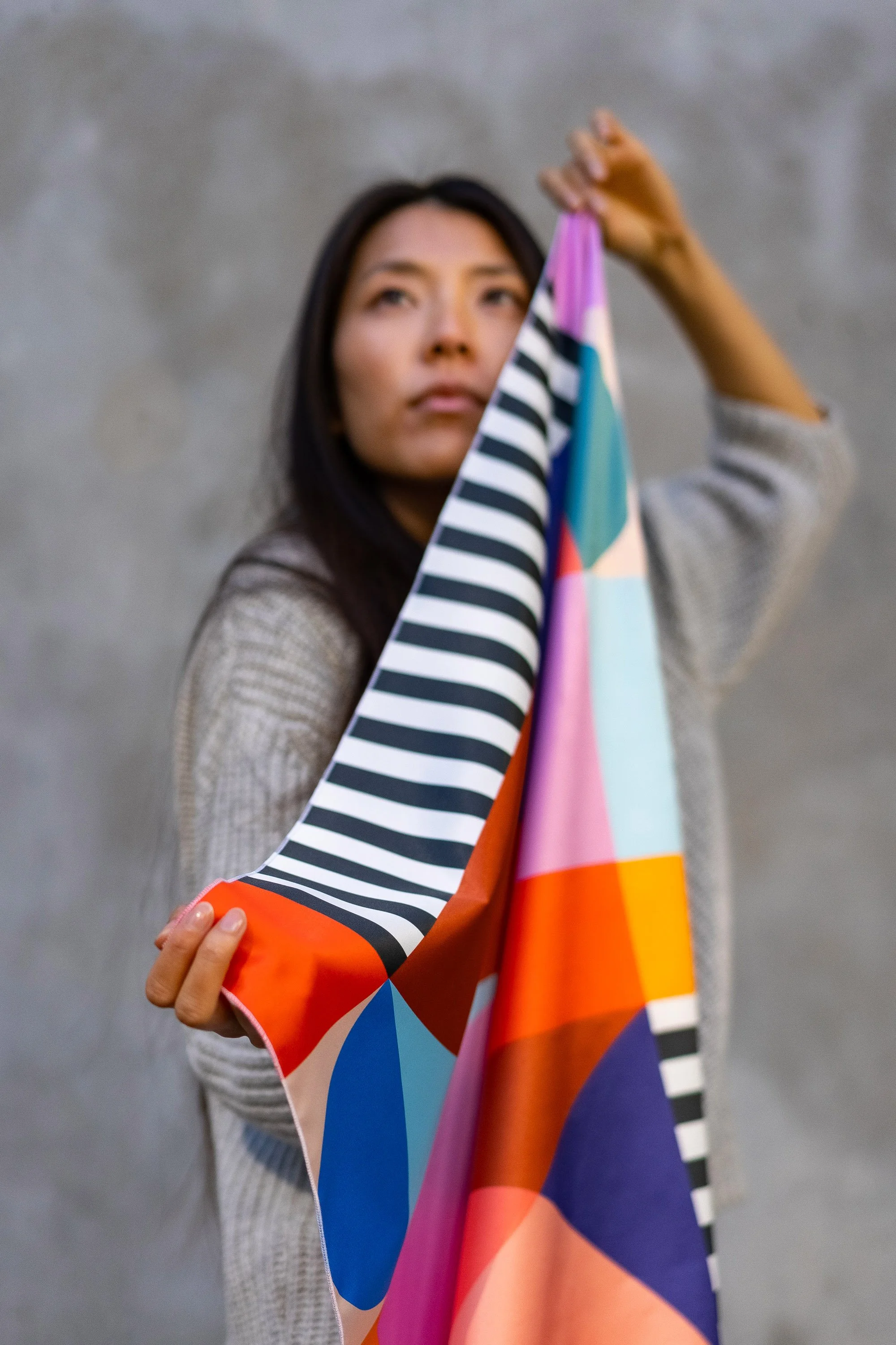détails-foulard-satin-roulotté-design-orignal-grand-format.jpg
