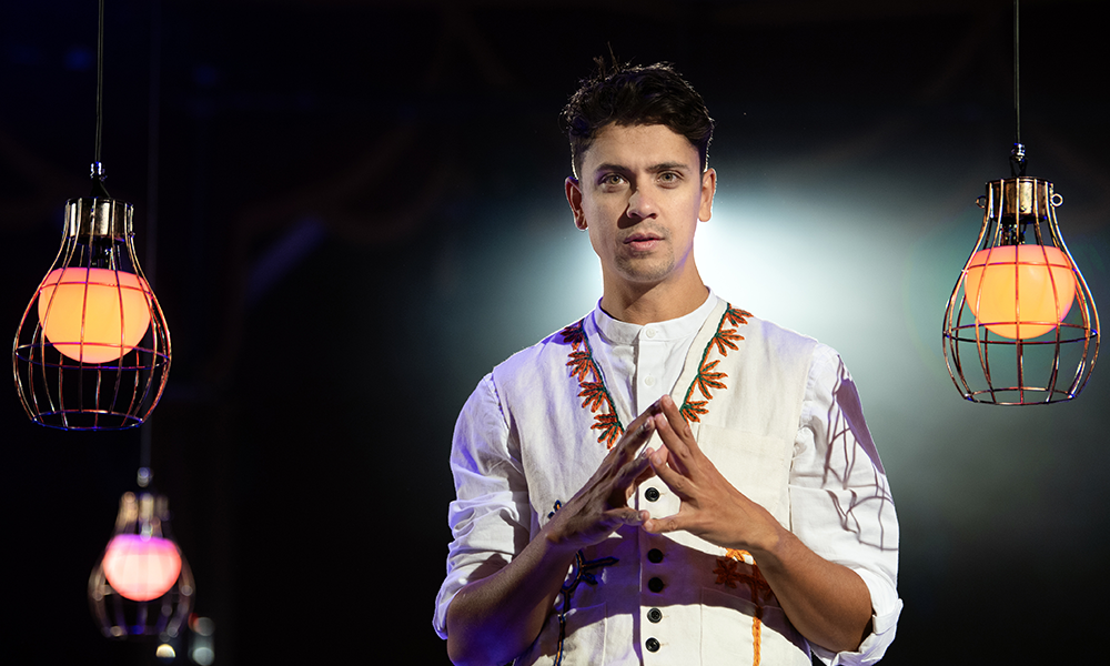 Ben-Hart-production-shot-1-photocredit-Lesley-MartinWEB.png