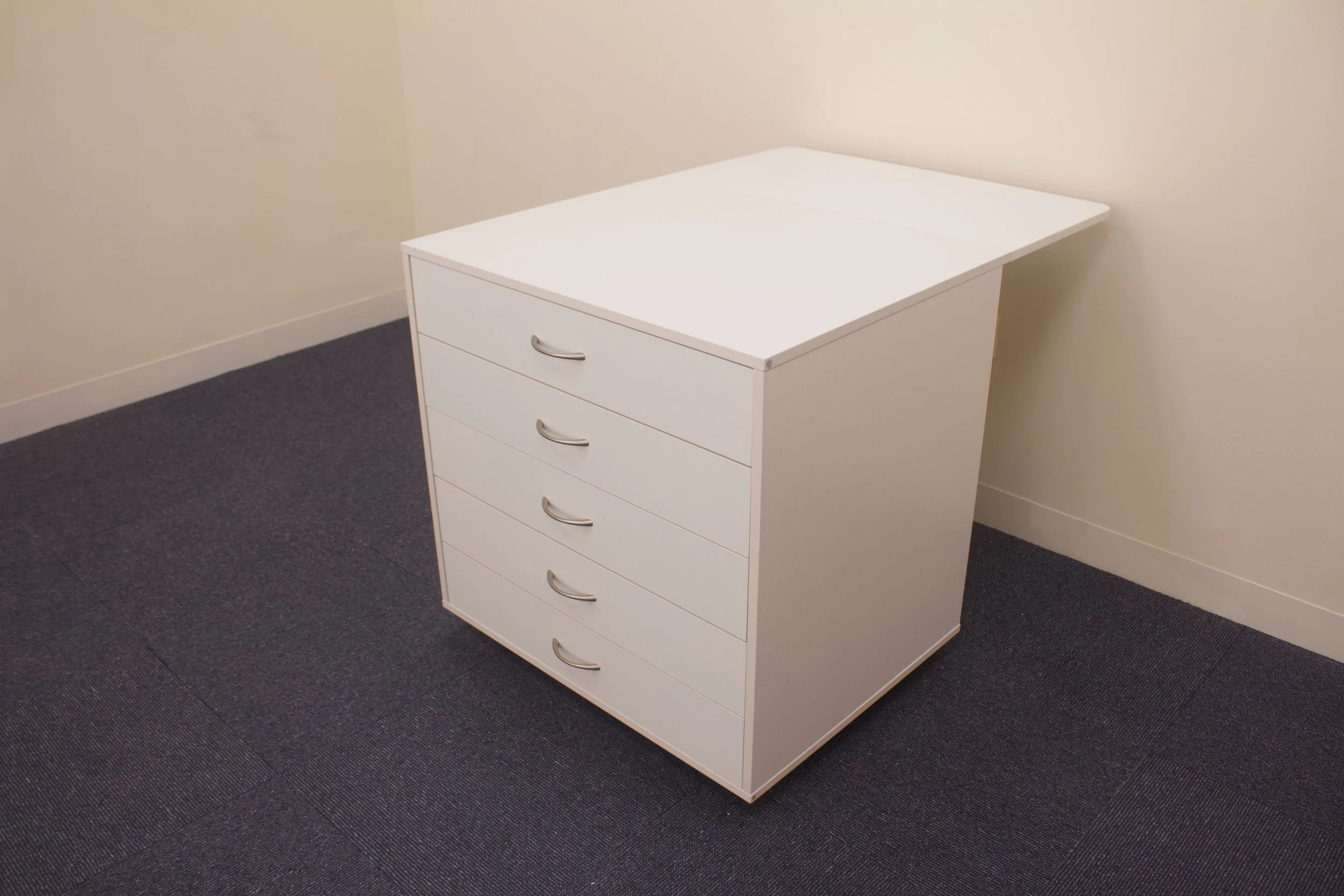 5 Drawer Unit 4.jpeg