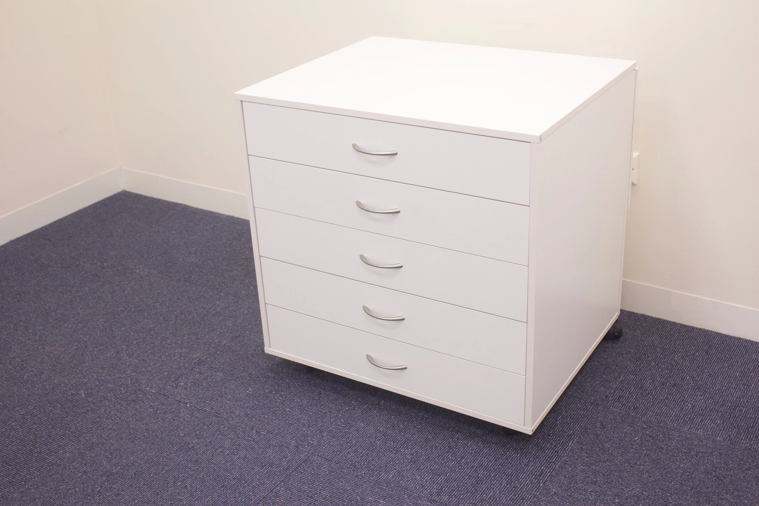 5 drawer unit 2.jpeg