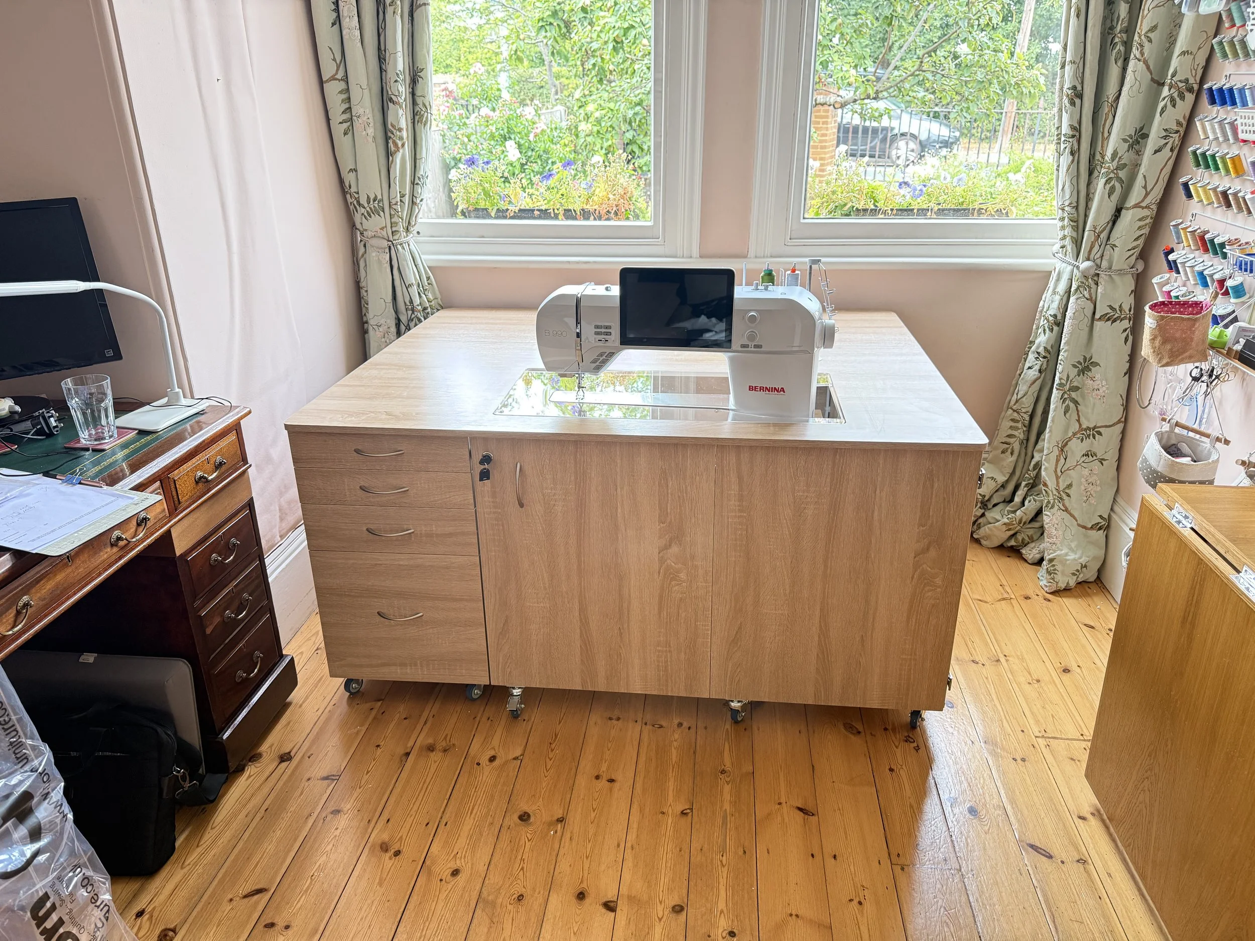 Carol | London | Tasman, Weathered Oak
