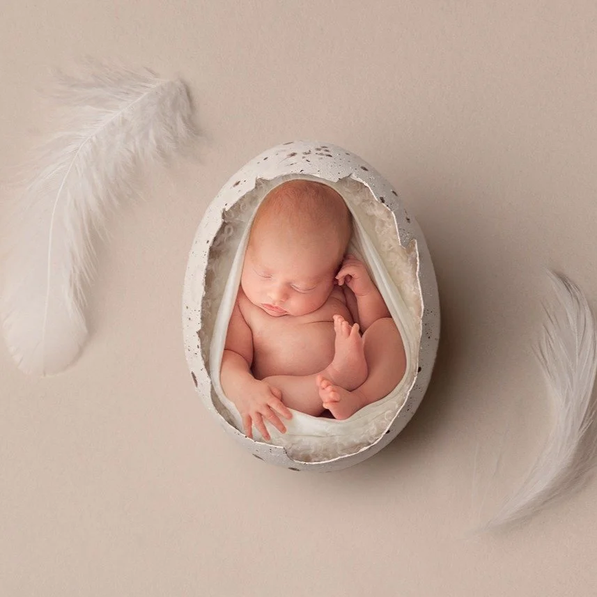 🌸 Happy Easter! 🐣
Wishing you love, joy &amp; baby snuggles 💛
(yes, even the ones in eggshells!)

#EasterBaby #NewbornMagic #KarolinaMonteithPhotography