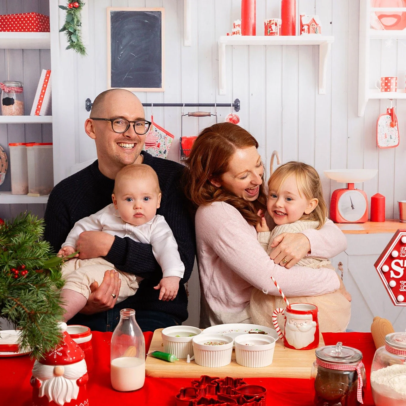 Flour-dusted tables, giggles between bites, and gingerbread cookies made with love 🤍

The most beautiful Christmas memories don&rsquo;t happen in perfect silence &mdash; they happen around the table, together.

#newmarket #newmarketsuffolk #newmarke
