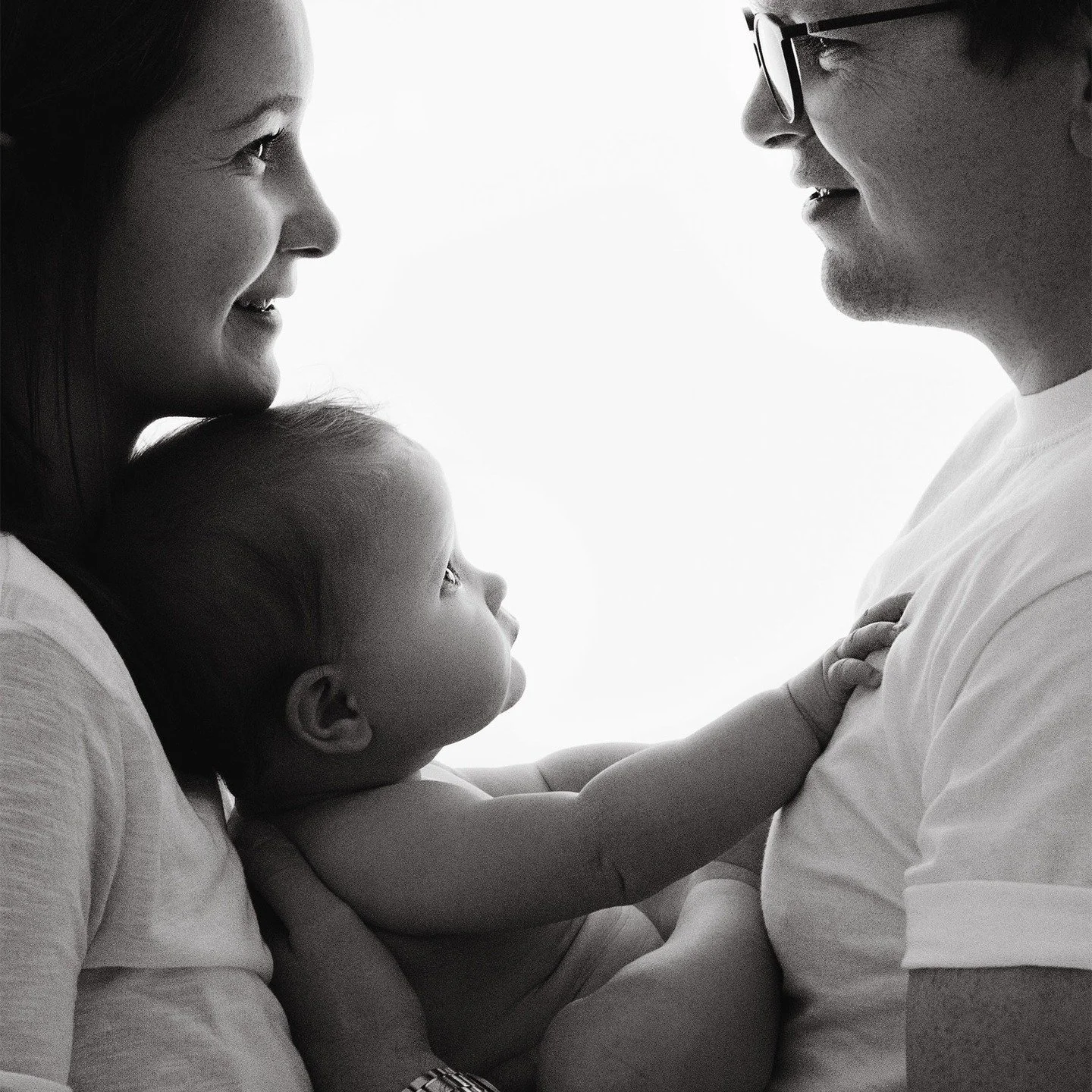 This space has been quietly growing behind the scenes 🤍

My website is now live &mdash; a place where I share my work photographing motherhood, newborn days, and family connection.

If you&rsquo;d like to take a look, the link is in my bio.

Thank y