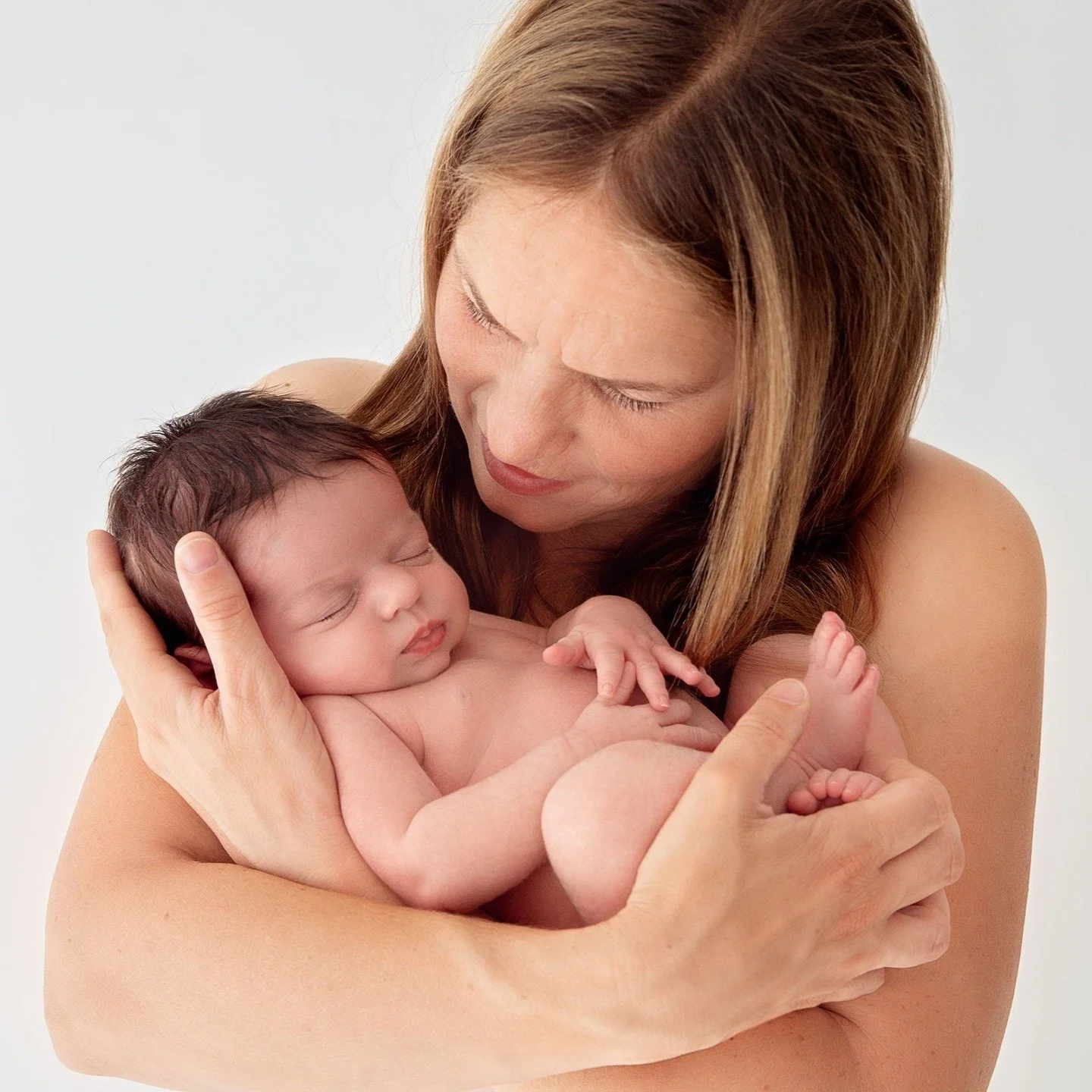 I&rsquo;ve been quietly reopening my newborn sessions over the past few weeks&hellip; and I realised I haven&rsquo;t properly shared this again 🤍

To celebrate this new chapter, I&rsquo;m inviting just 8 families to become my Founding Families for 2