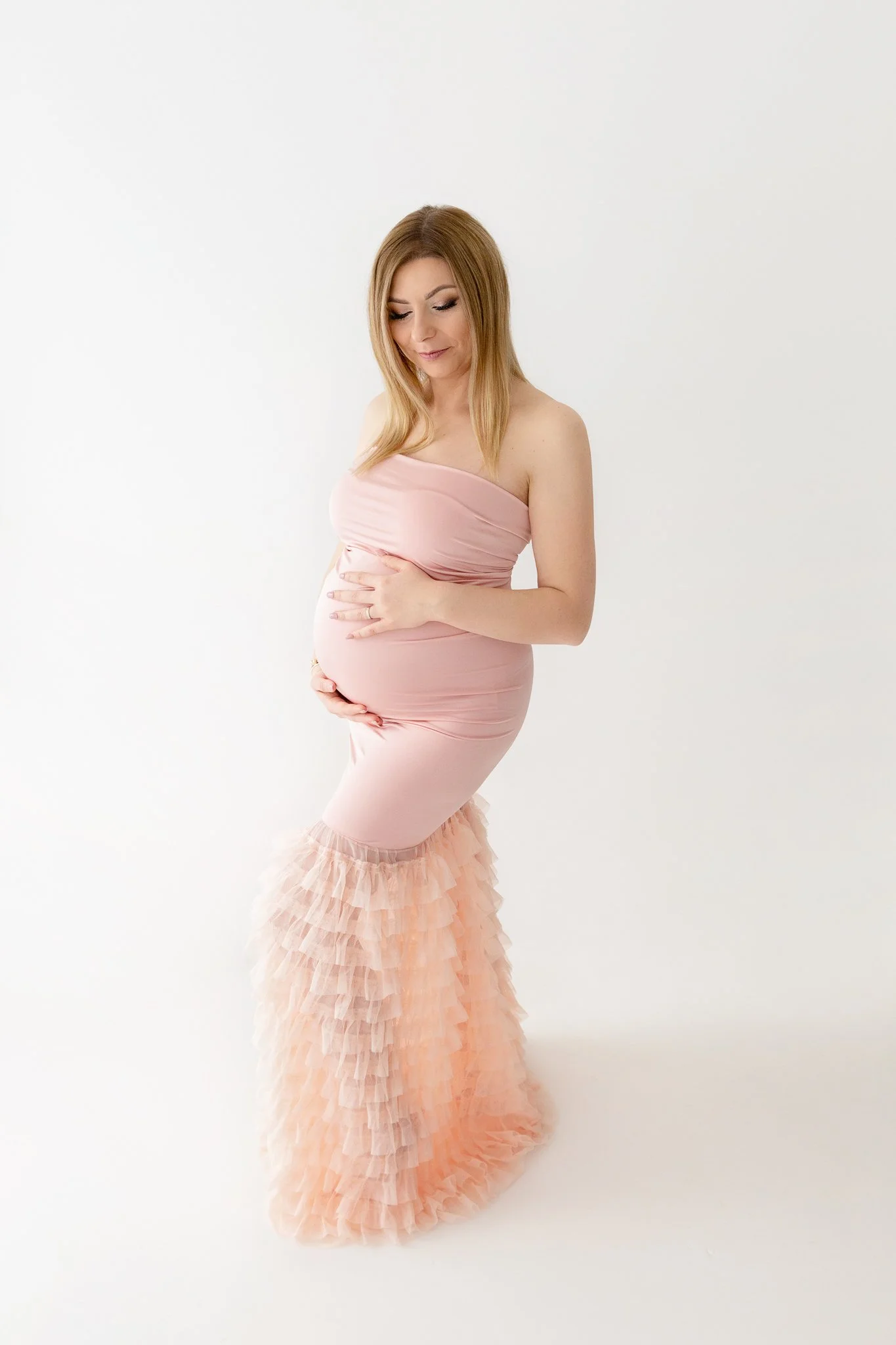 View a selection of natural maternity photography created in my Newmarket, Suffolk home studio.