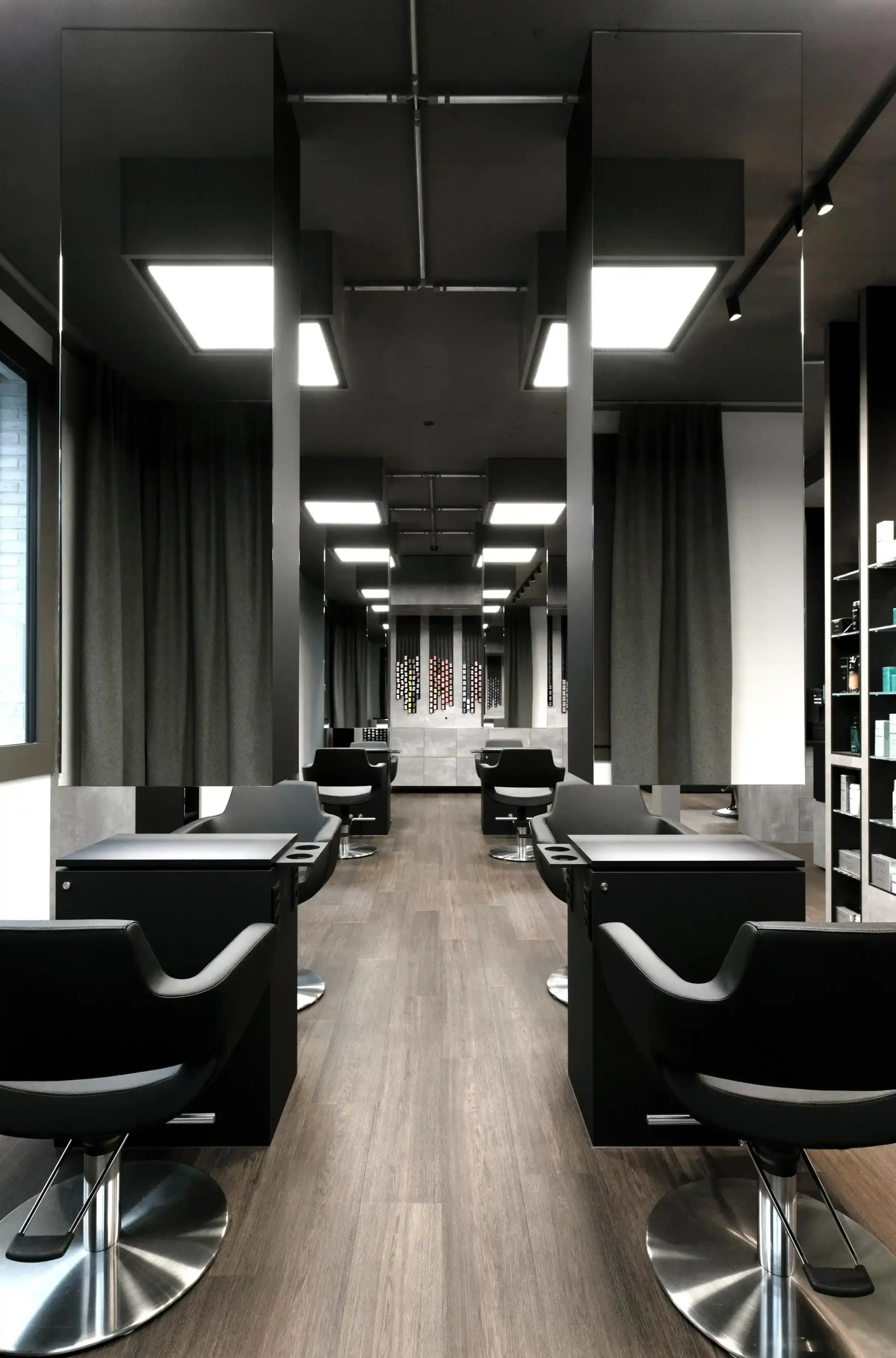Salon+1jpg.webp