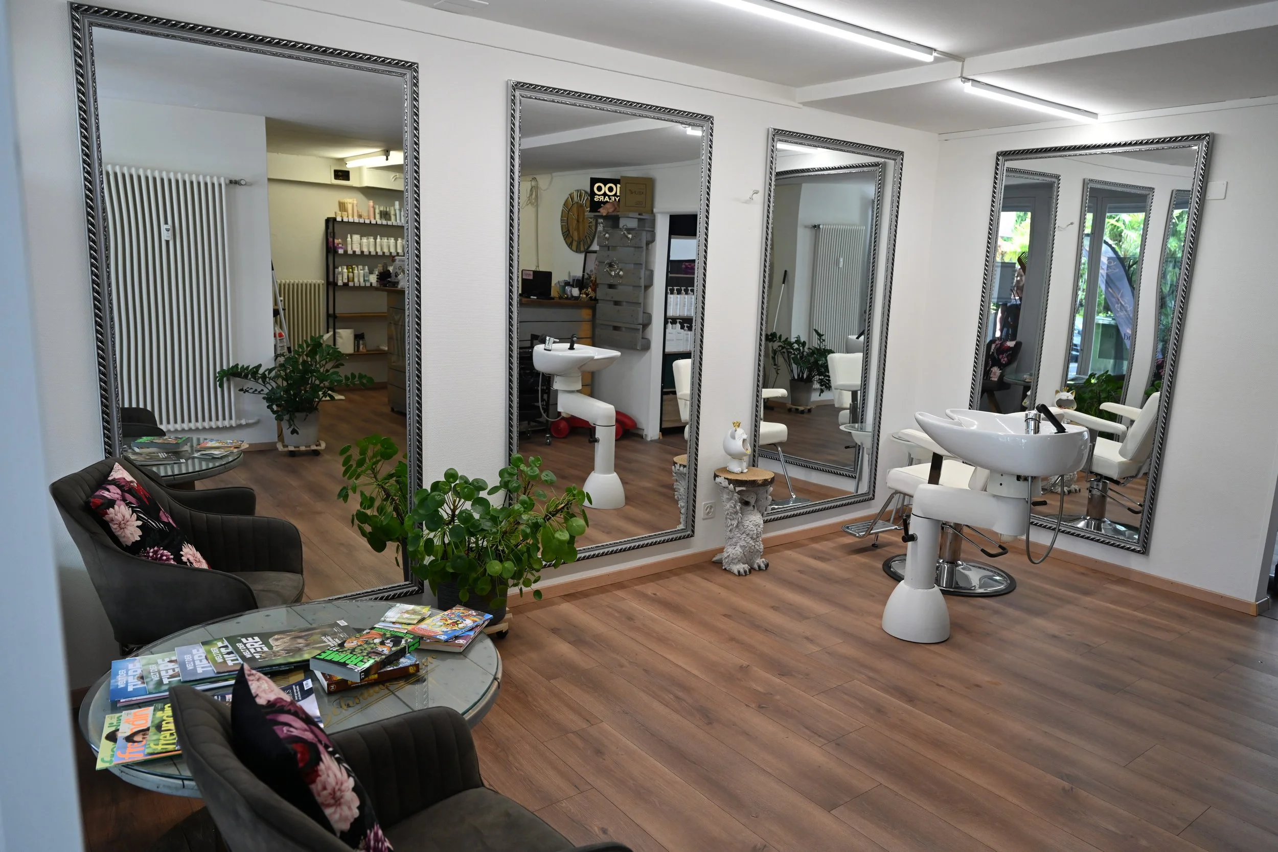 Vanny's Schnittkultur 📍 Riehen