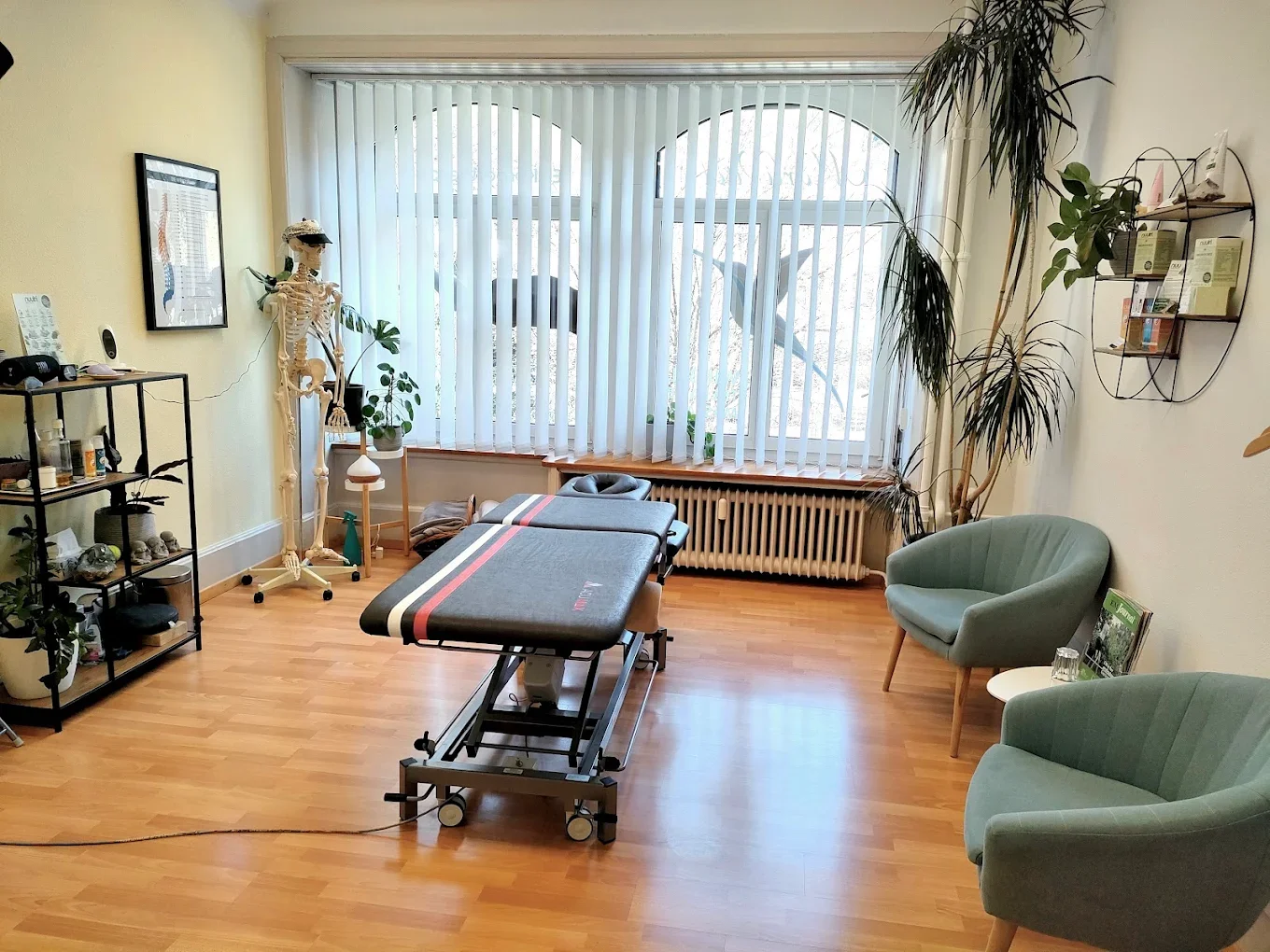 Massageliege.webp