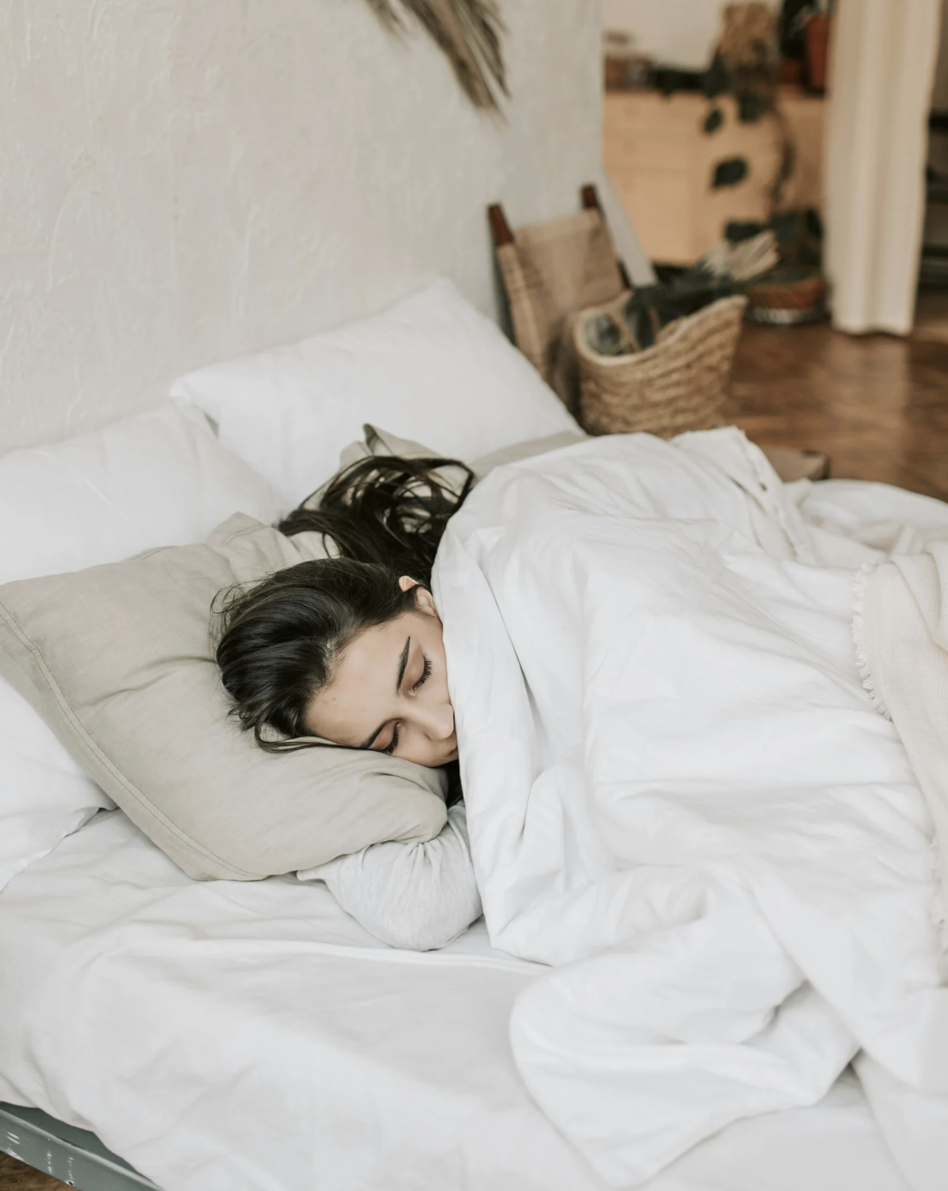 Herbal Medicine for Sleep: What a Registered Herbalist Actually Recommends