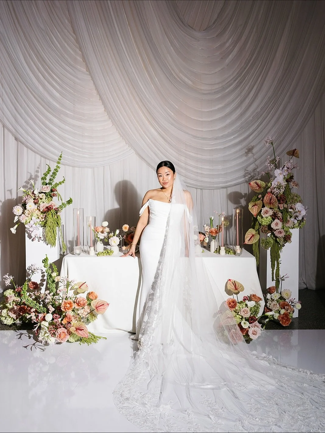 Dreamy romance for A &amp; 0

Planning and design @clementandcoevents 
Photos @emilyliphotography 
Florist @the_wildpansy 
Venue @ricardas.to 
Draping @eventuredesign 

#antibride #stylishwedding&nbsp;#wedding&nbsp;#weddingday&nbsp;#weddingphotograph