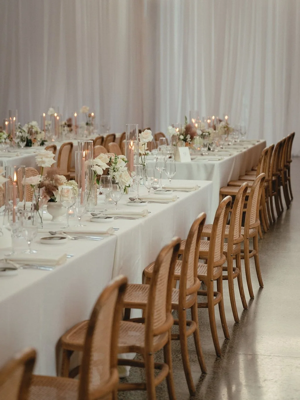 Timeless elegance for K &amp; R ✨

Planning and design @clementandcoevents 
Photos @erinleydon 
Florist @nymphfloral 
Venue @ricardas.to 
Rentals @divinefurniturerental @tabletalesinc 

#stylishwedding&nbsp;#wedding&nbsp;#weddingday&nbsp;#weddingphot