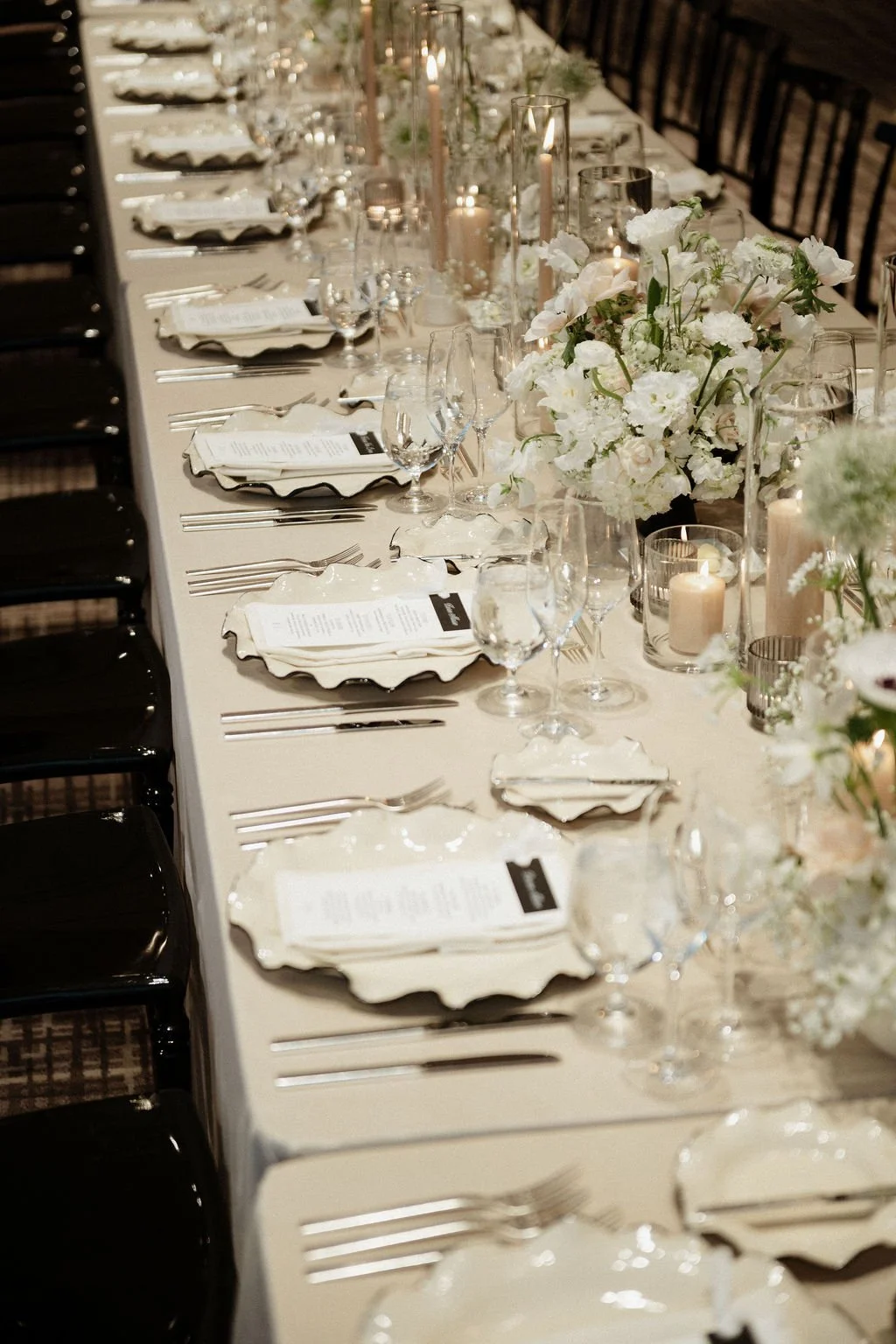 ruffled charger wedding