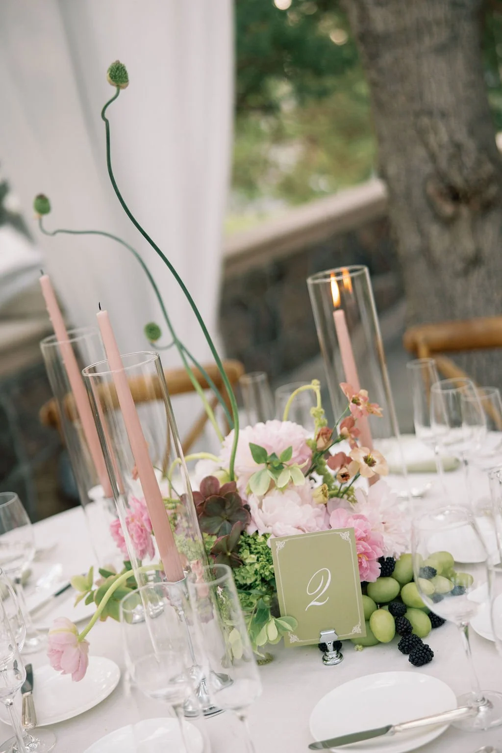 green and pink centrepiece wedding