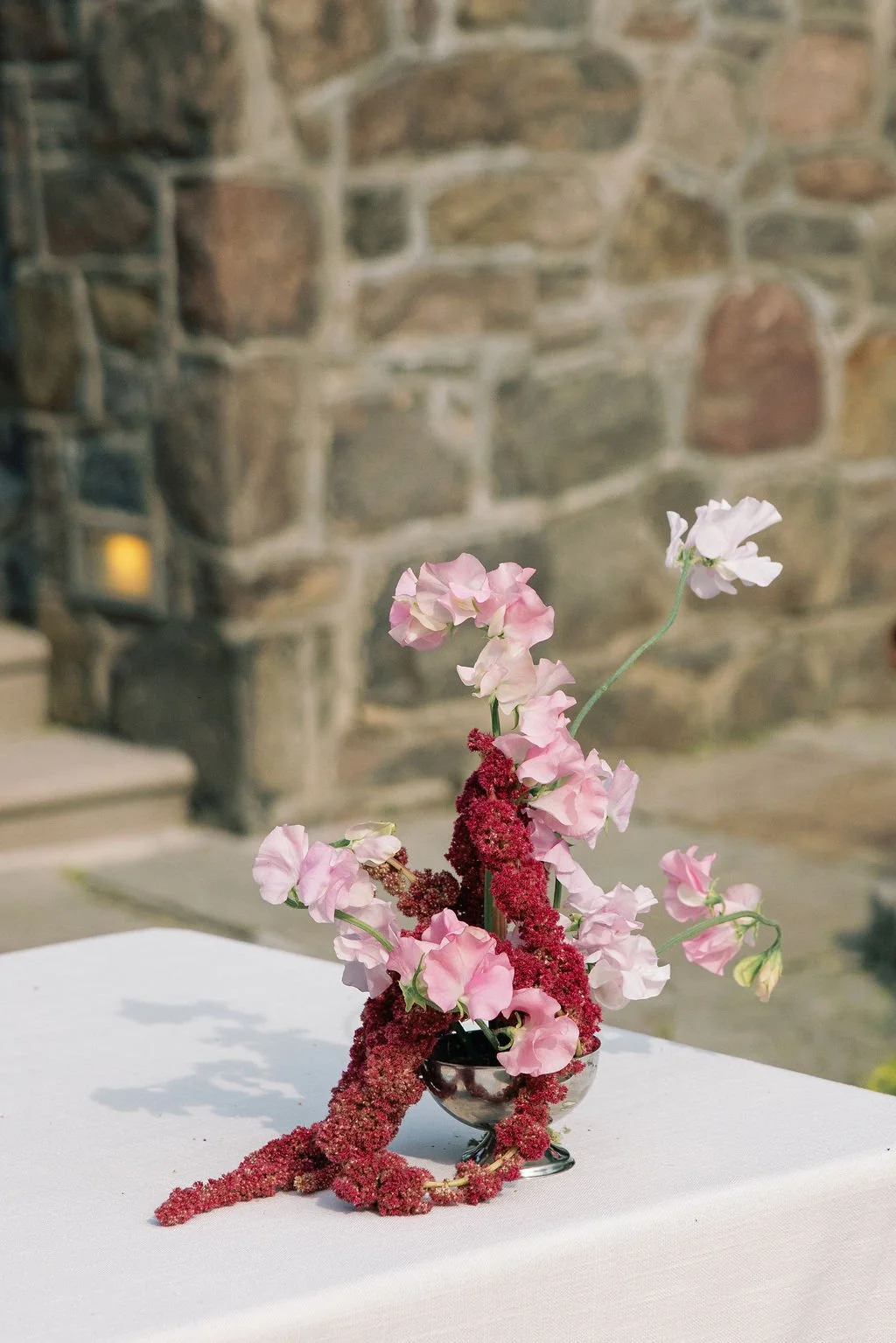 welcome table flowers