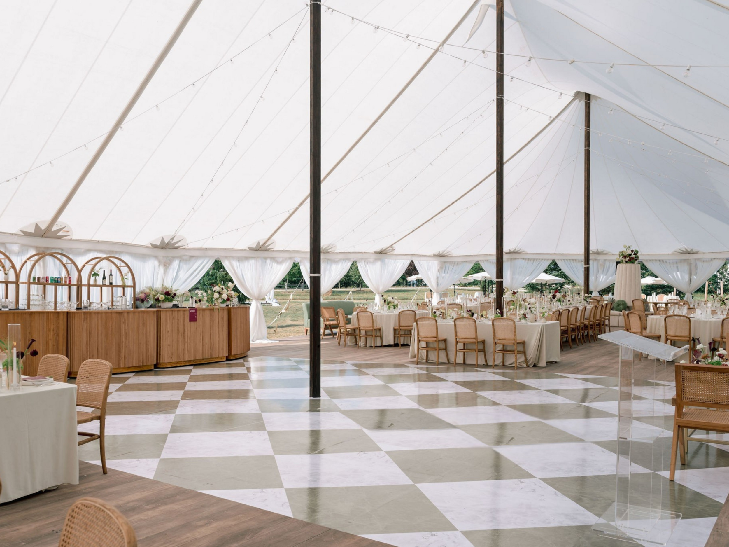 clement-and-co-events-emily-alex-tented-private-estate-33.png