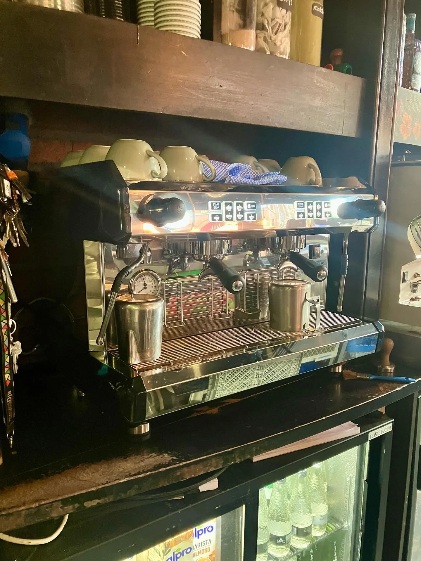 ✨Last Week&rsquo;s Coffee Machine Package Install✨

☕️ BIEPI MC-E Espresso Machine &ndash; 2 Group (Black Finish)
🫘 RD58 On Demand Grinder
🚮 Waste Drawer
🛡 3 Year All-In Warranty Included!

📍@theshackmcr 

🔄 This popular venue has been serving c