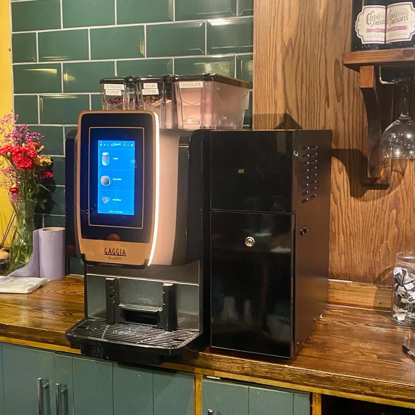 ☕✨ Upgrade Your Coffee Game This Autumn! 🍁

Join our growing list of happy customers &ndash; convenience stores, schools, caf&eacute;s, coffee shops, colleges, warehouses, and offices &ndash; enjoying hassle-free, delicious coffee!

💥 Machines star
