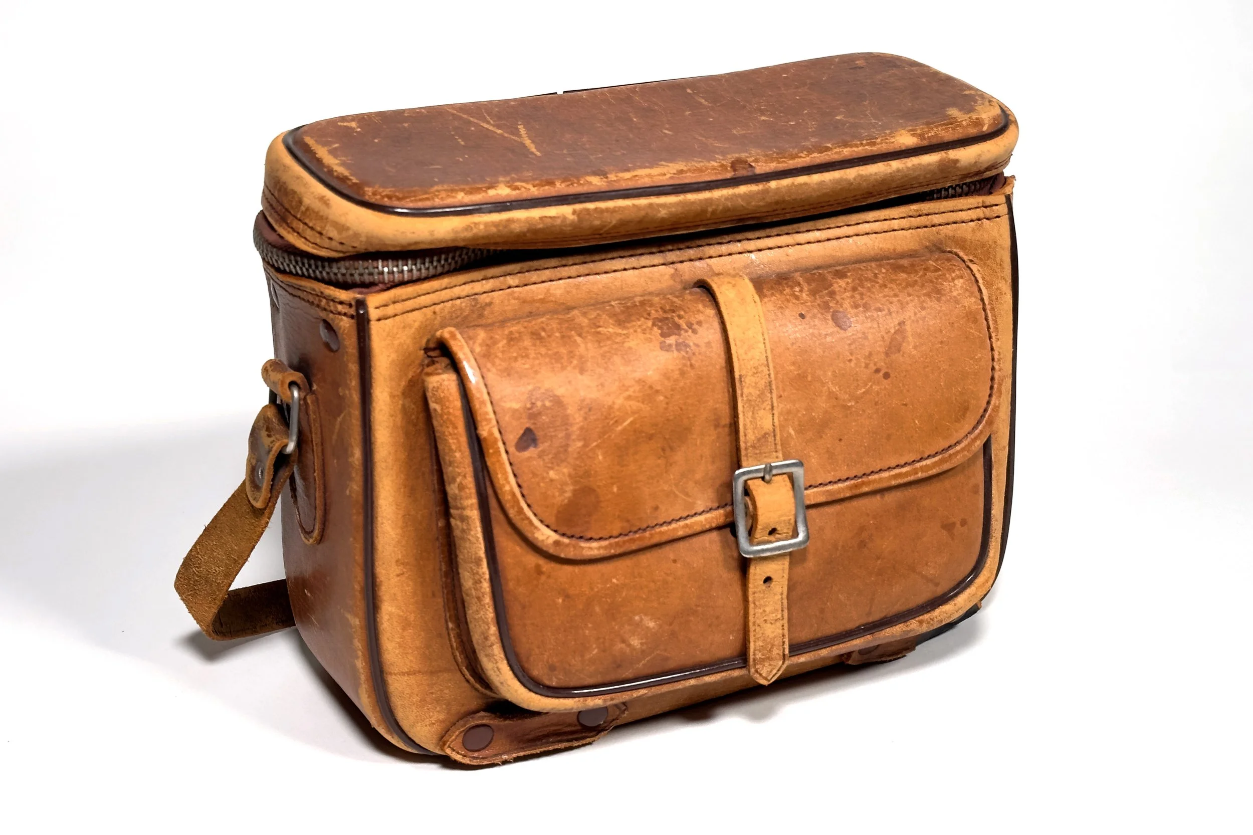 LEATHER CAMERA BAG
