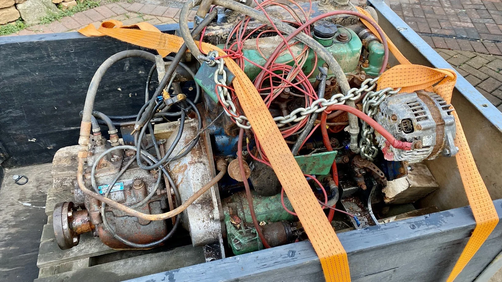 Narrowboat renovation - the engine rebuild