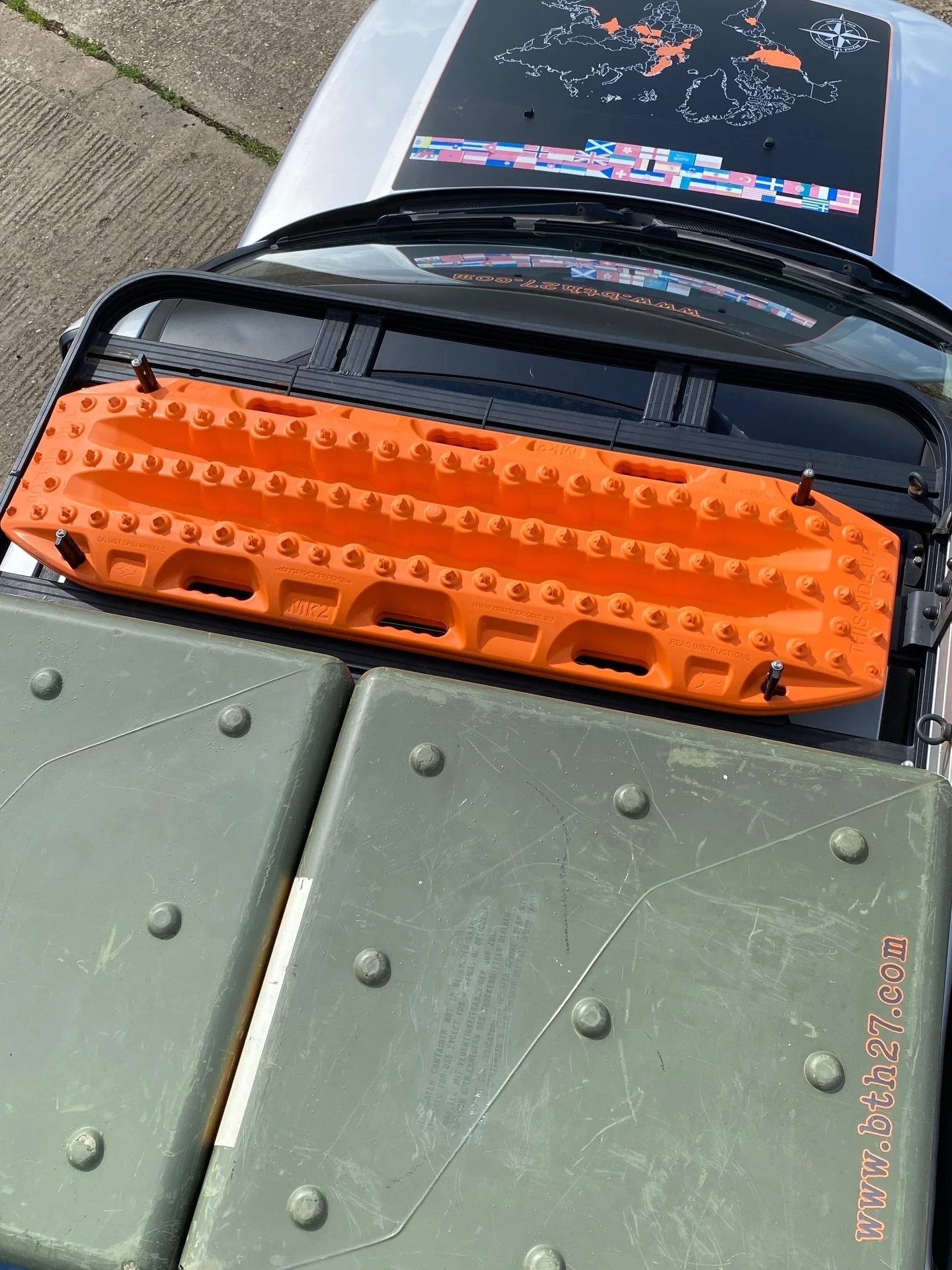 DIY Maxtrax brackets.  Quick afternoon project, testing new system for securing Maxtrax on the roofrack with lockable mounting pins. Already have better version in mind to save some space on the rack, so stay tuned 😉