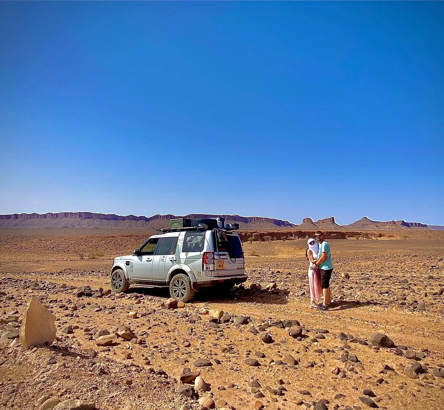 Lucas and Mirinda in Moroccan desert