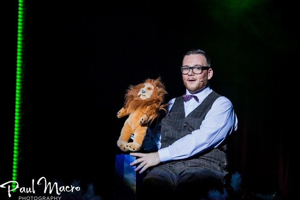 Mark James Cromer Pier Christmas Show Xmas