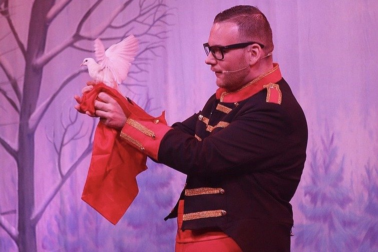 Mark James Cromer Pier Christmas Show Xmas