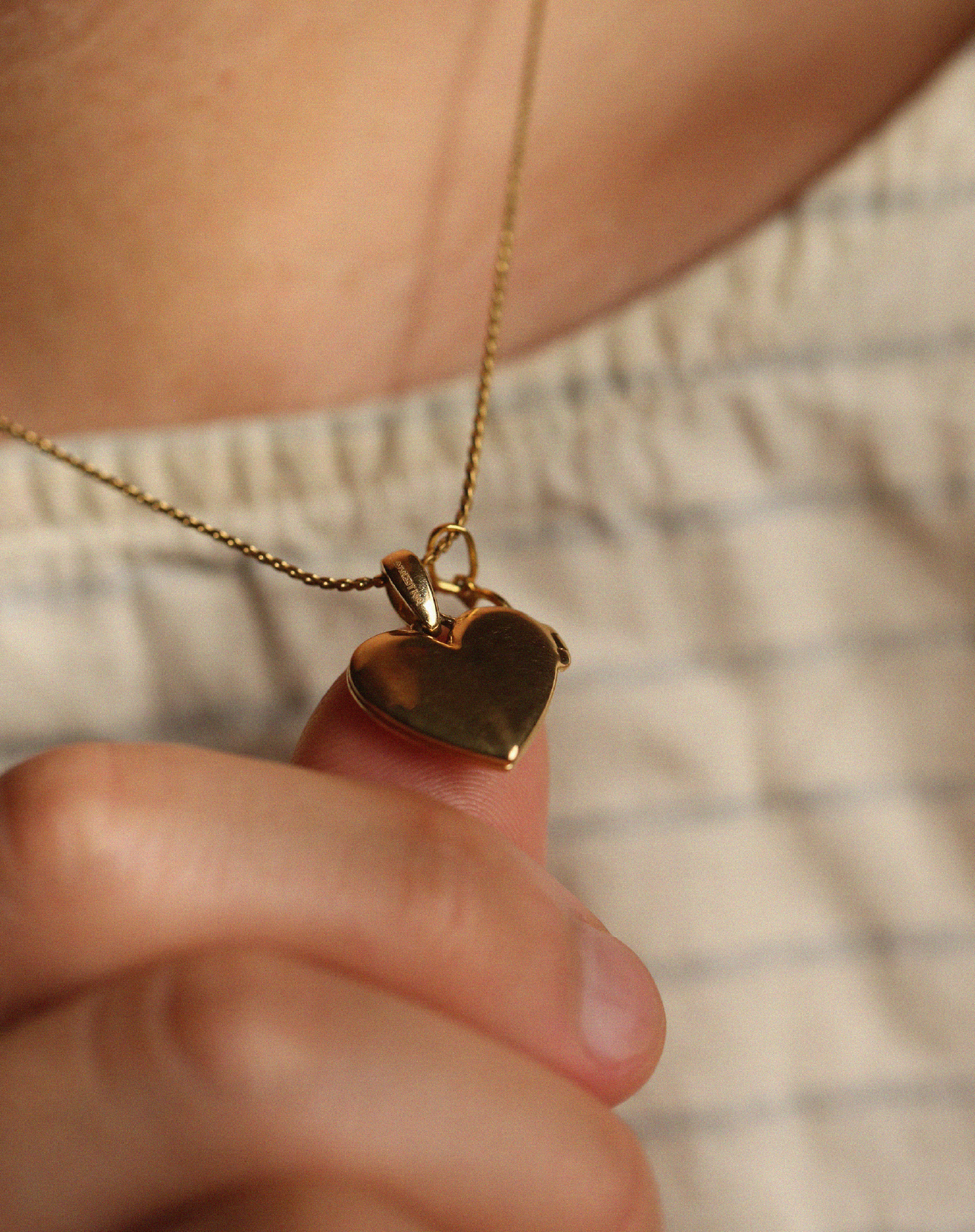 gold-heart-08.png