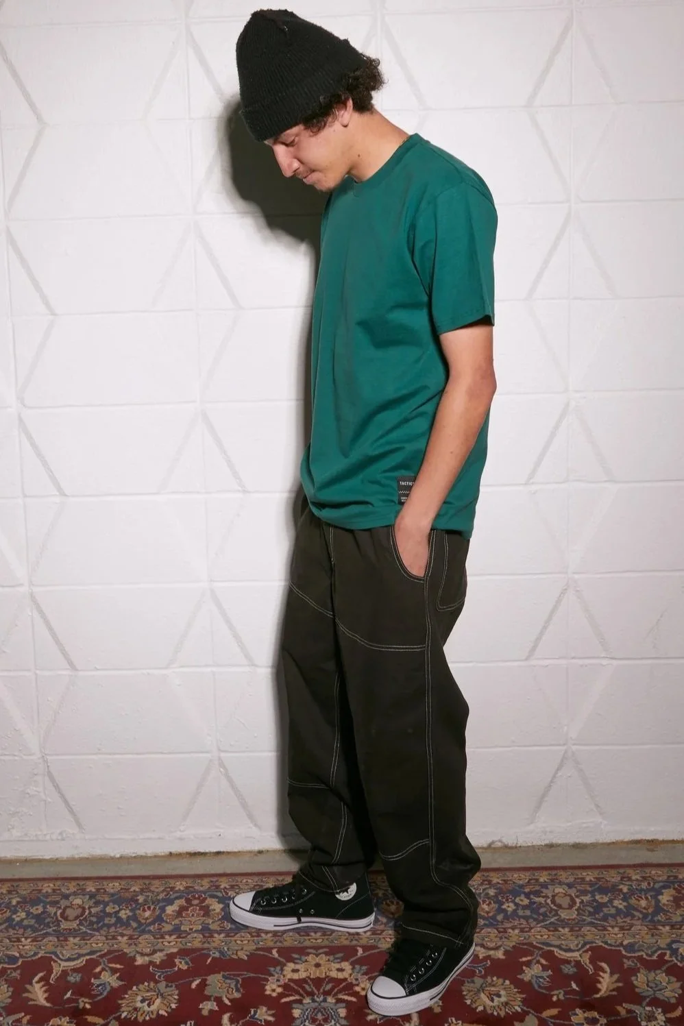 Contrast stitch highlights internal taffeta double knee 