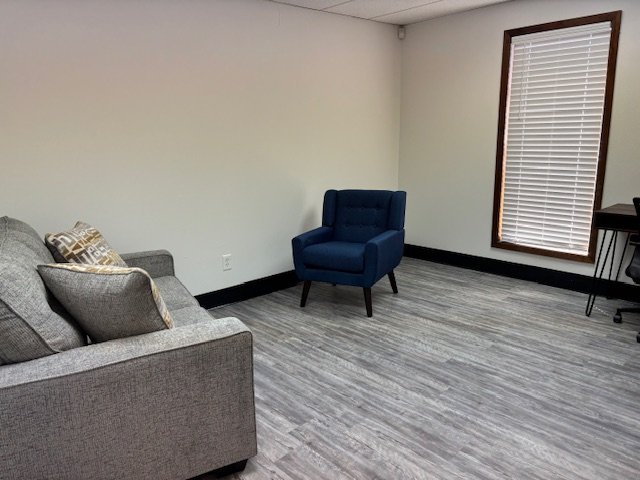UpTIC Office for Rent