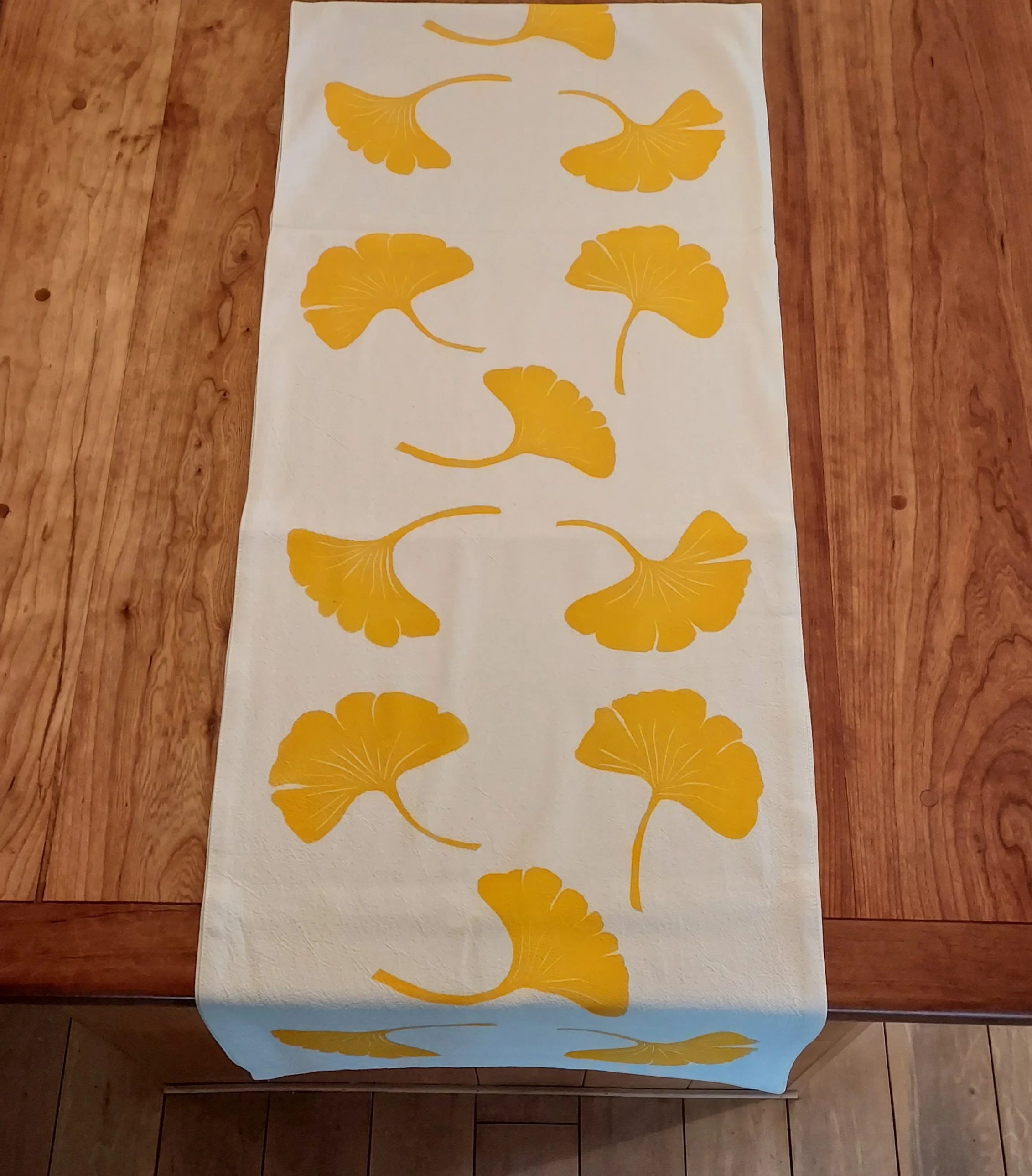 table runner ginkos yellow.jpg