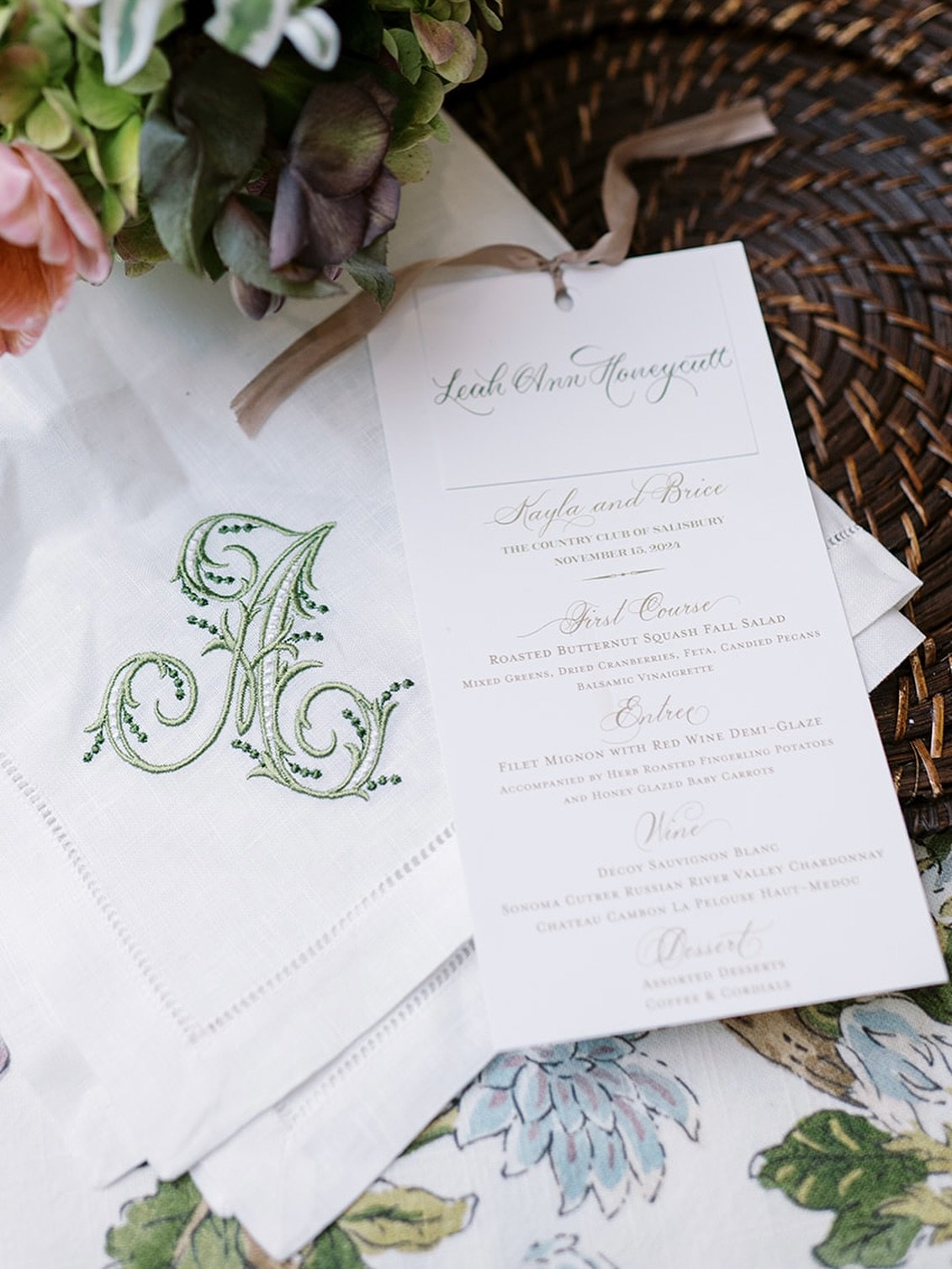 A late-night Rehearsal Dinner snap. The details, now loved and experienced by your people. 🤍

#emmamartinevents