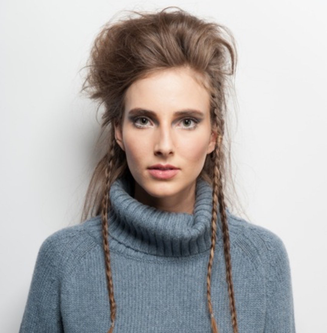 From beauty campaigns to your wedding day&mdash;
the setting changes,
the standard doesn&rsquo;t. @plentyhoodriver