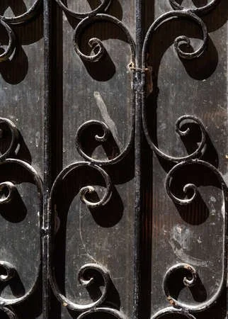 185508989-vieux-fond-de-porte-de-fer.jpg