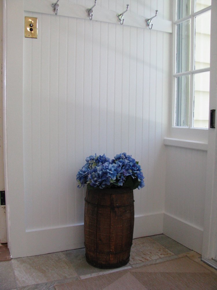 COASTAL+CENTURY+HOME+MUDROOM+PORCH+CUSTOM+BEADBOARD+AND+TRIM.jpg