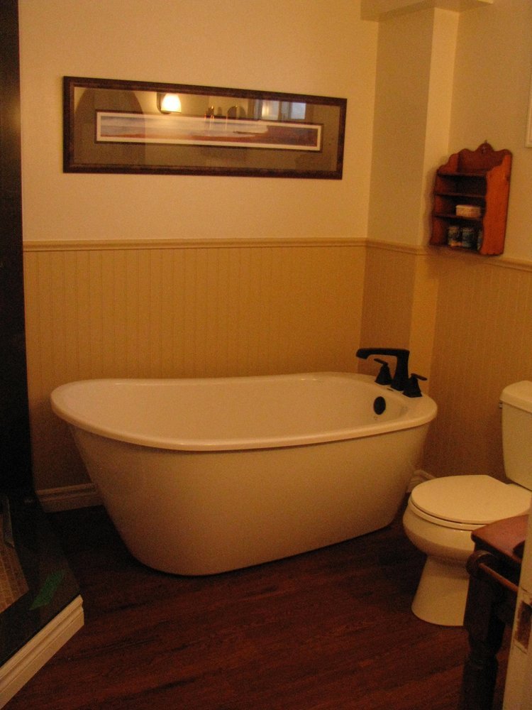 SHARON+BATHROOM+RENO+(3).jpg