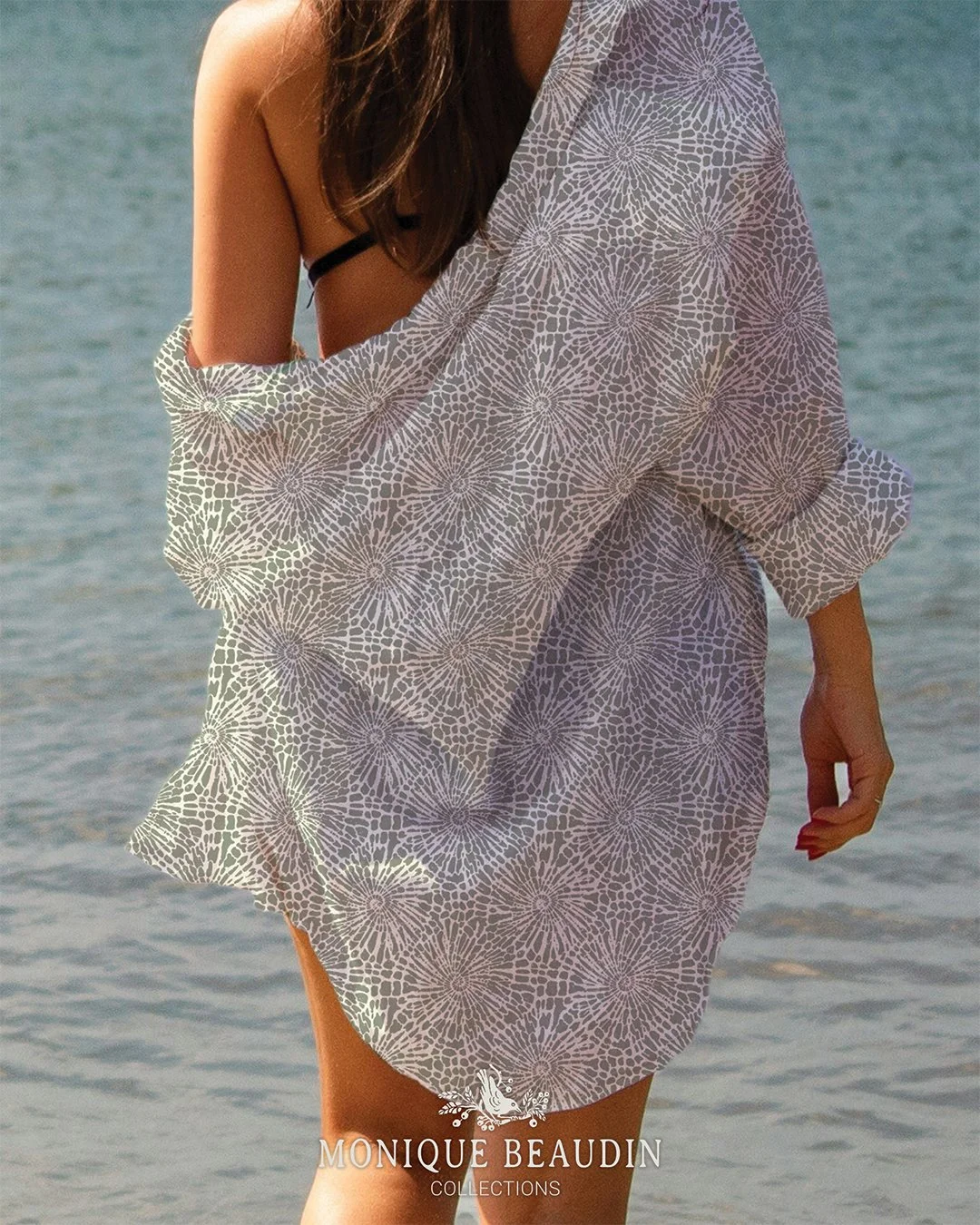 🌴 Voting is open for your favourite Faded Resort Designs on Spoonflower. Link in my bio ✨

Beach dress mockup quickly done with a Paula Berto image found on unsplash and all Home decor Mockups by Spoonflowers

#bohofabric #spoonflowerchallenge #naut