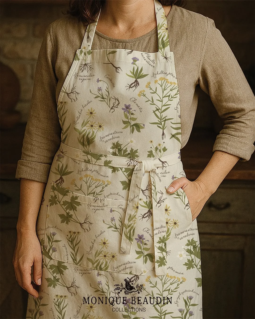 This is my new design, Pressed Flowers Herbarium, on a lovely apron mockup. #Spoonflower Essex Linen would be just perfect for sewing this kind of project. Available in my Spoonflower shop in 3 different scales. 🔗 Link in my bio.

I'm dreaming to li
