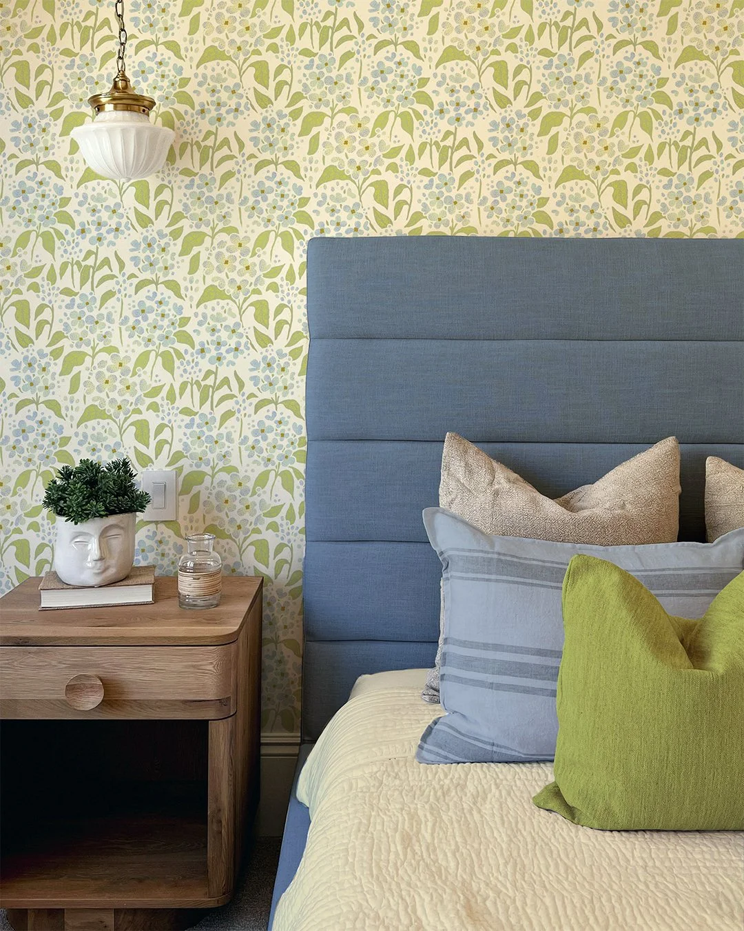 unsplash_wallpaper bedroom_2.jpg