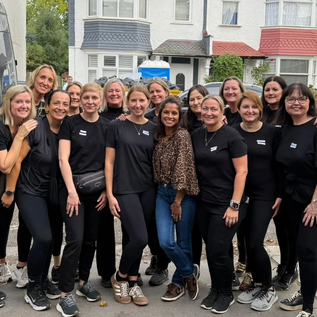 Hello, I&rsquo;m Jess 👋 

I&rsquo;m the one standing on the left of Dilly @declutterdollies who is leading the course I&rsquo;m currently taking. Dilly is teaching me all her tips and tricks so I can become an accredited professional organiser - if 