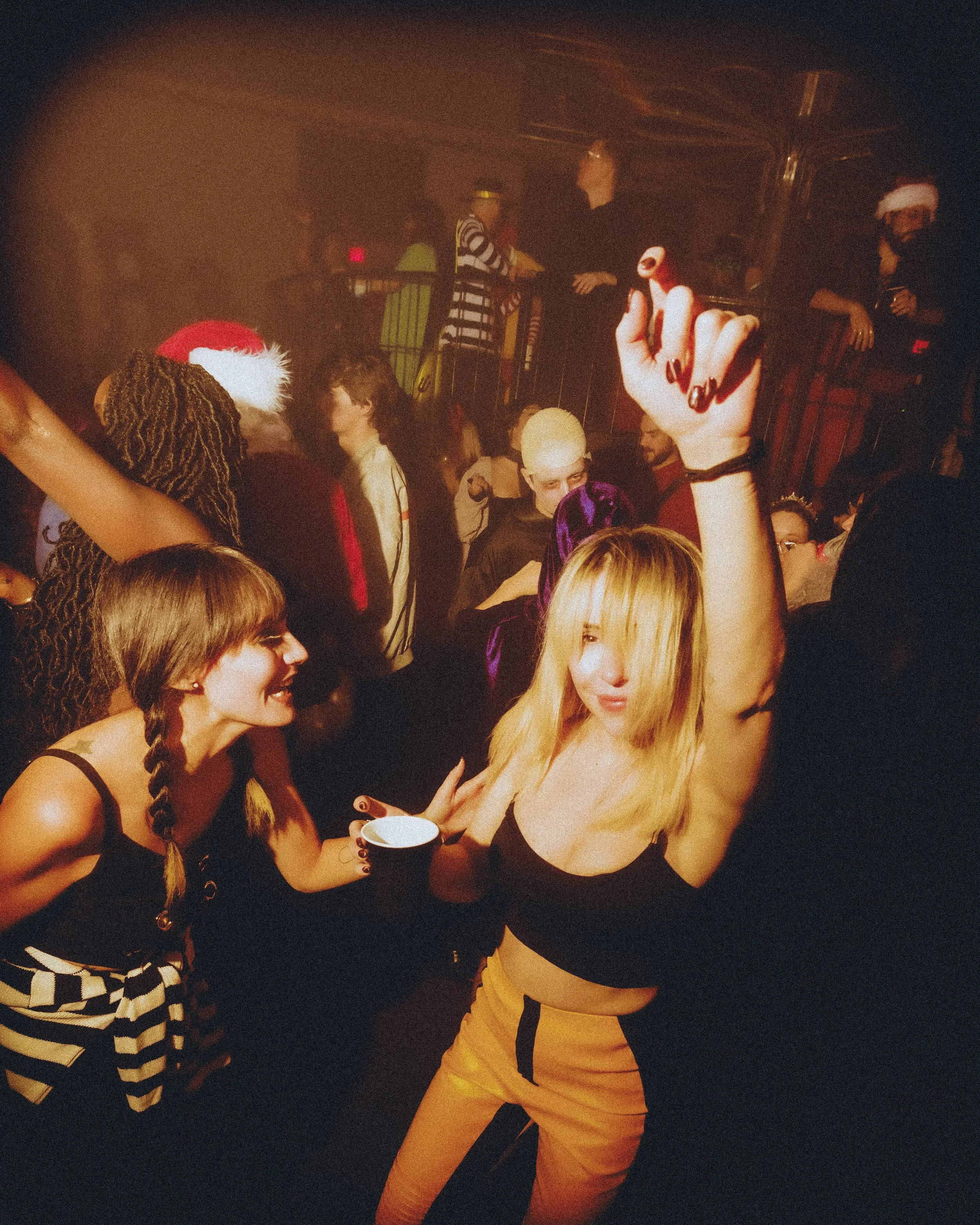 HD014: Nocturna by @dapertures