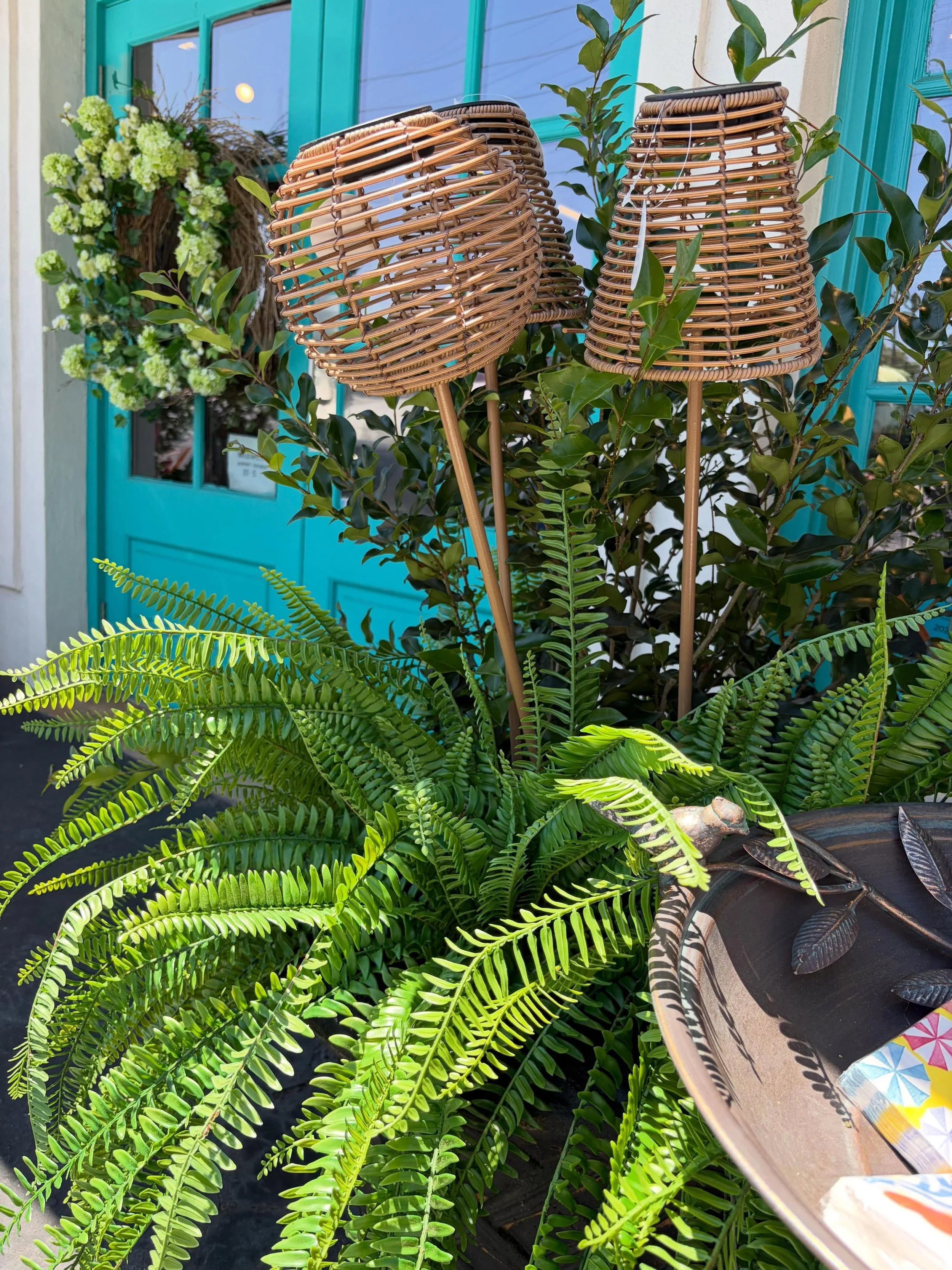 Outdoor entertaining essentials featured in this week&rsquo;s Thirsty Thursday! 🪴💚✨ Come + shop the cutest accessories that will make your summer parties pop!