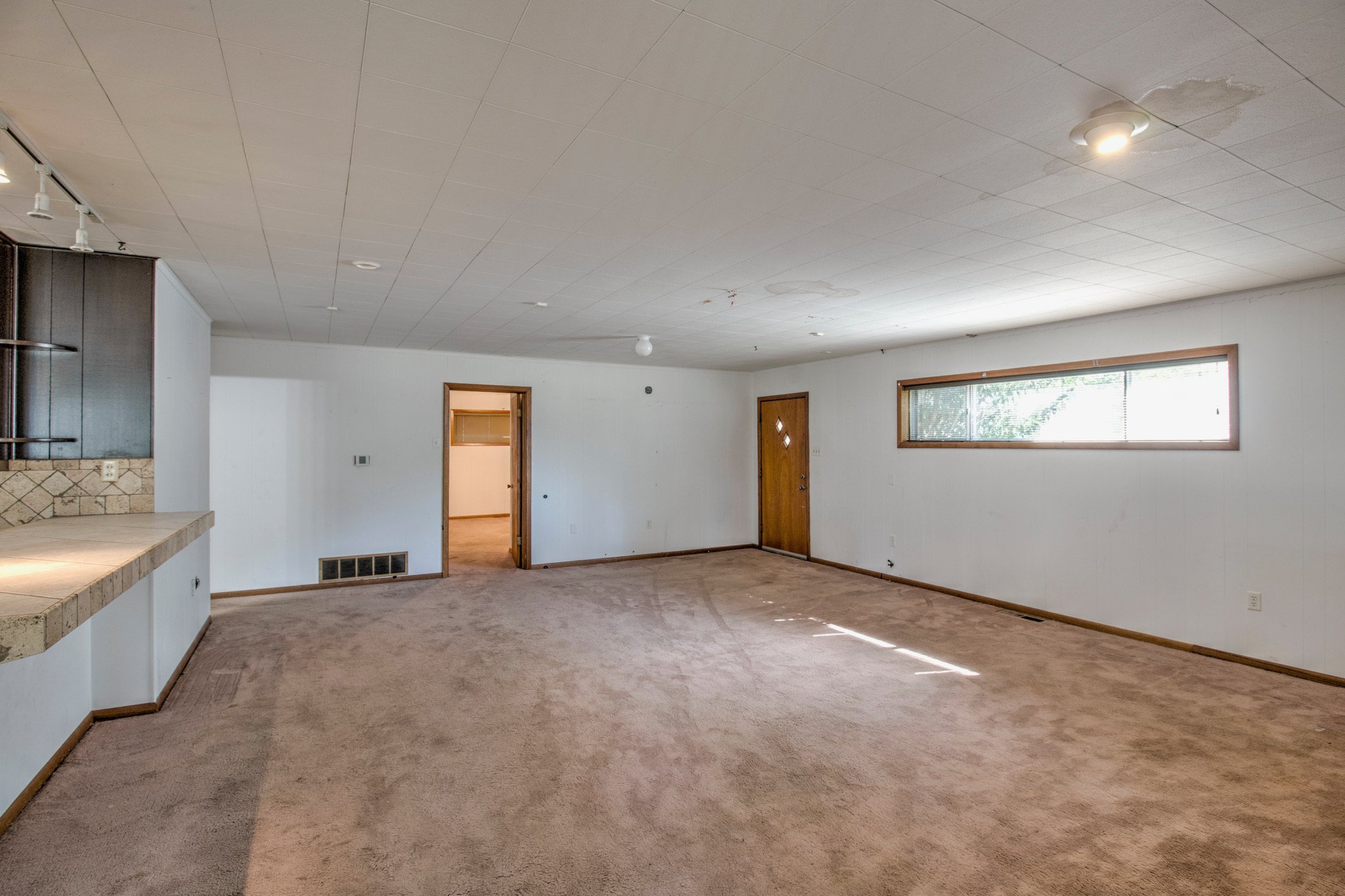 392 Churchill Ln-018.jpeg