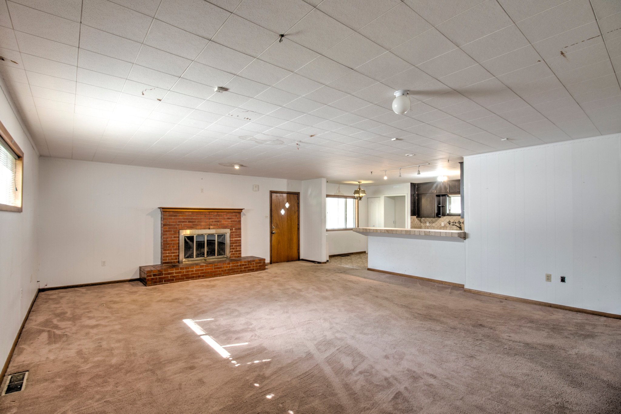 392 Churchill Ln-020.jpeg