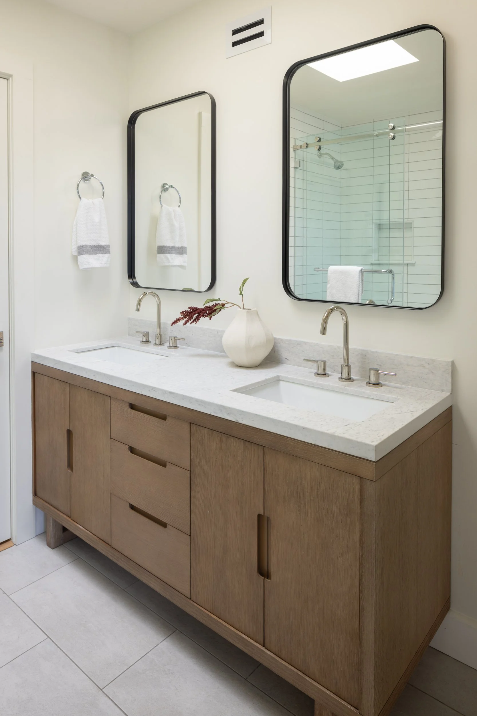 la-jolla-luxury-interior-design-bathroom-double-vanity-wood-marble.jpg.jpg